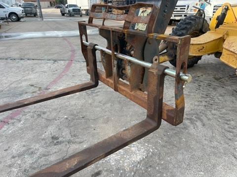 2012 TL1255C CAT Telehandler
