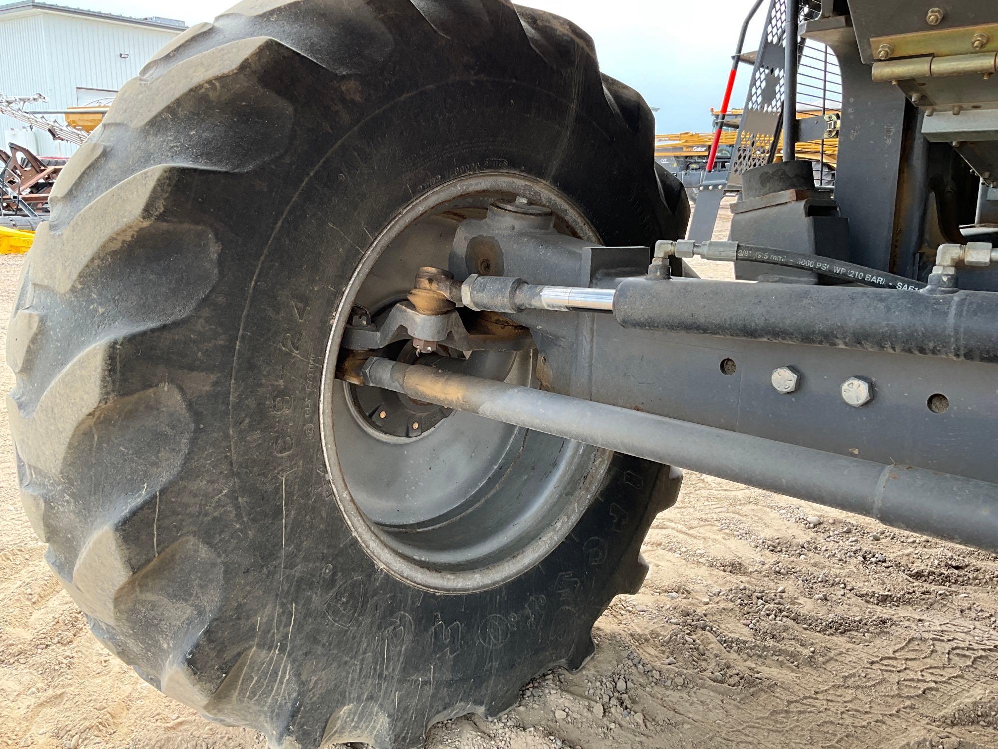 2007 Gleaner R65