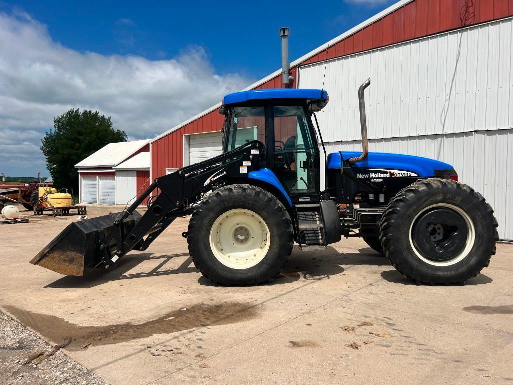 2005 New Holland TV145 bi-directional 4wd tractor