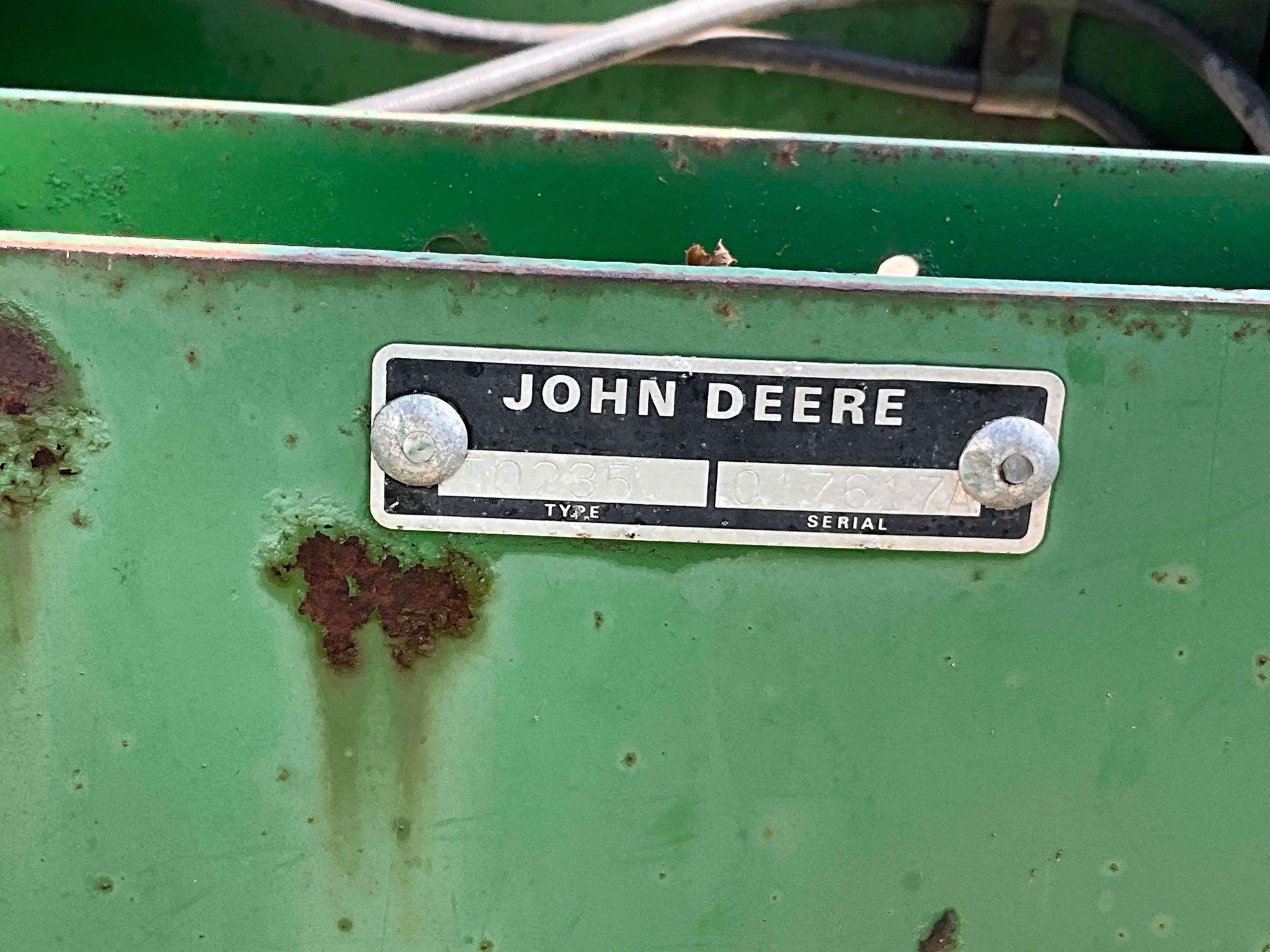 John Deere 235 25ft. disc