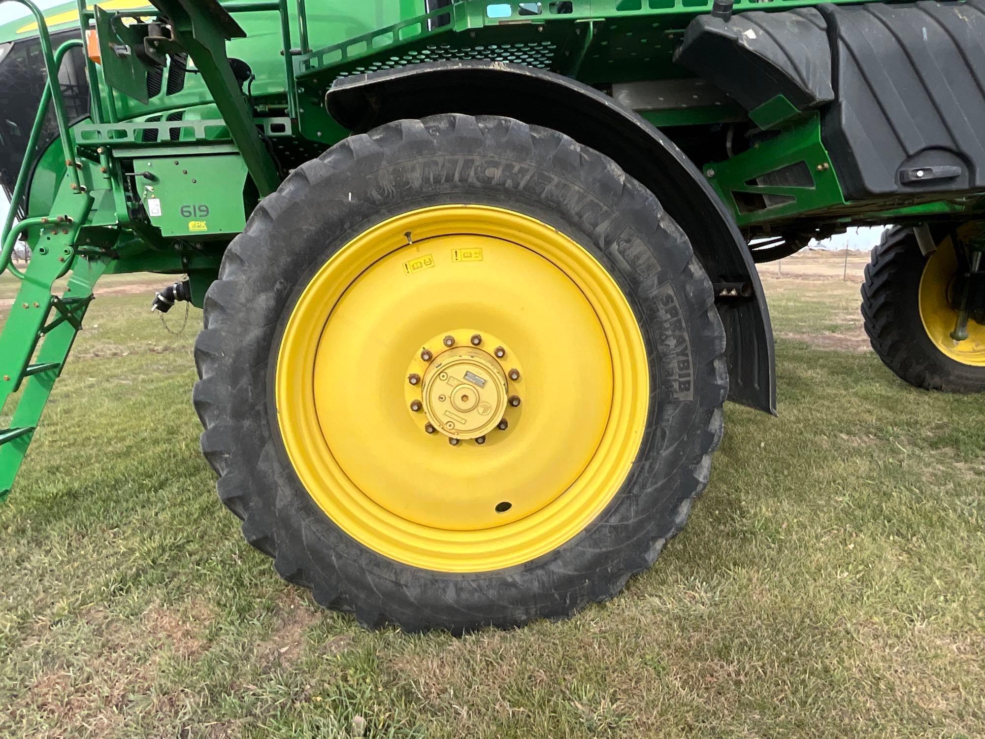 2016 John Deere R4038 Self Propelled Sprayer