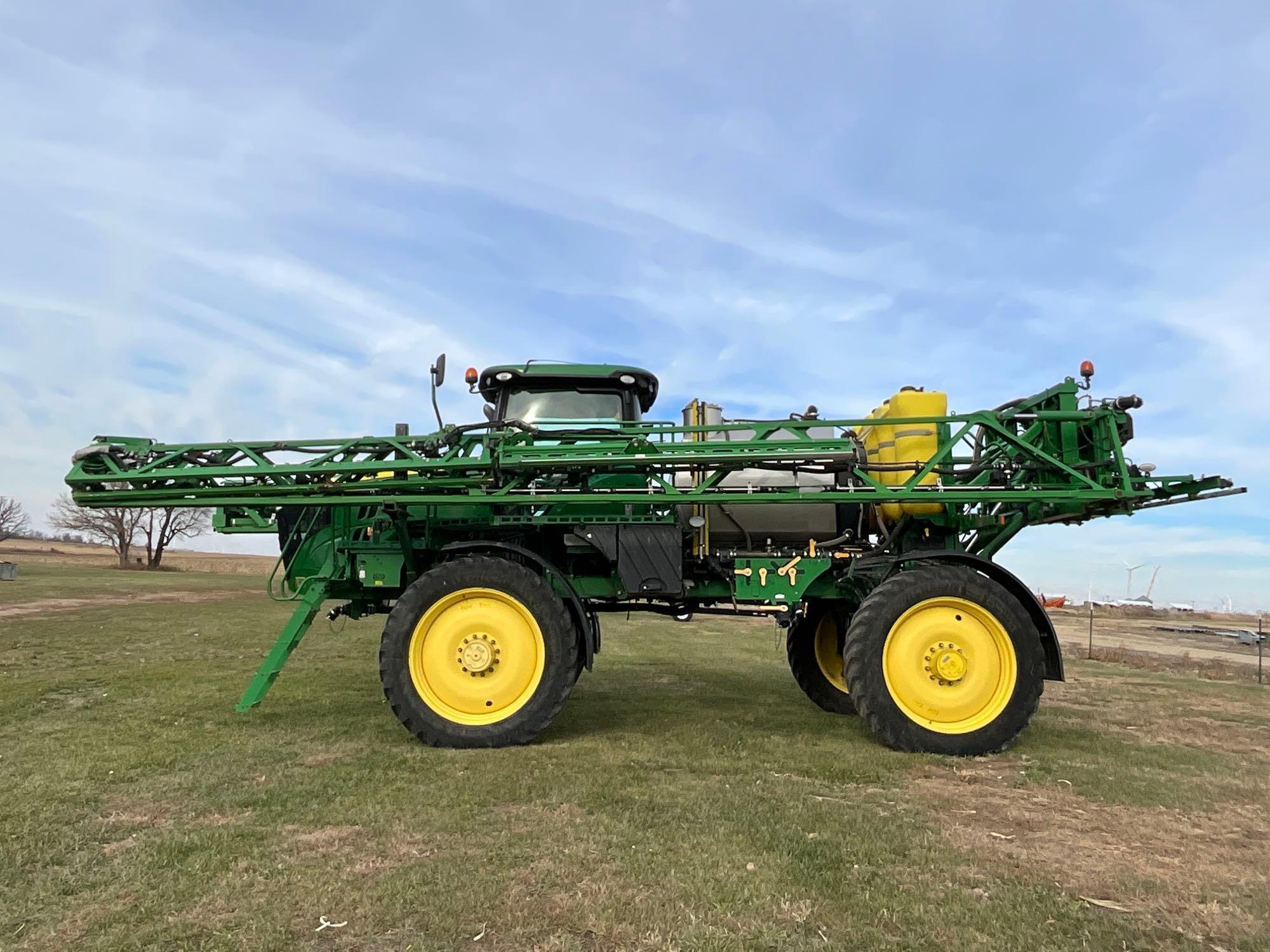 2016 John Deere R4038 Self Propelled Sprayer