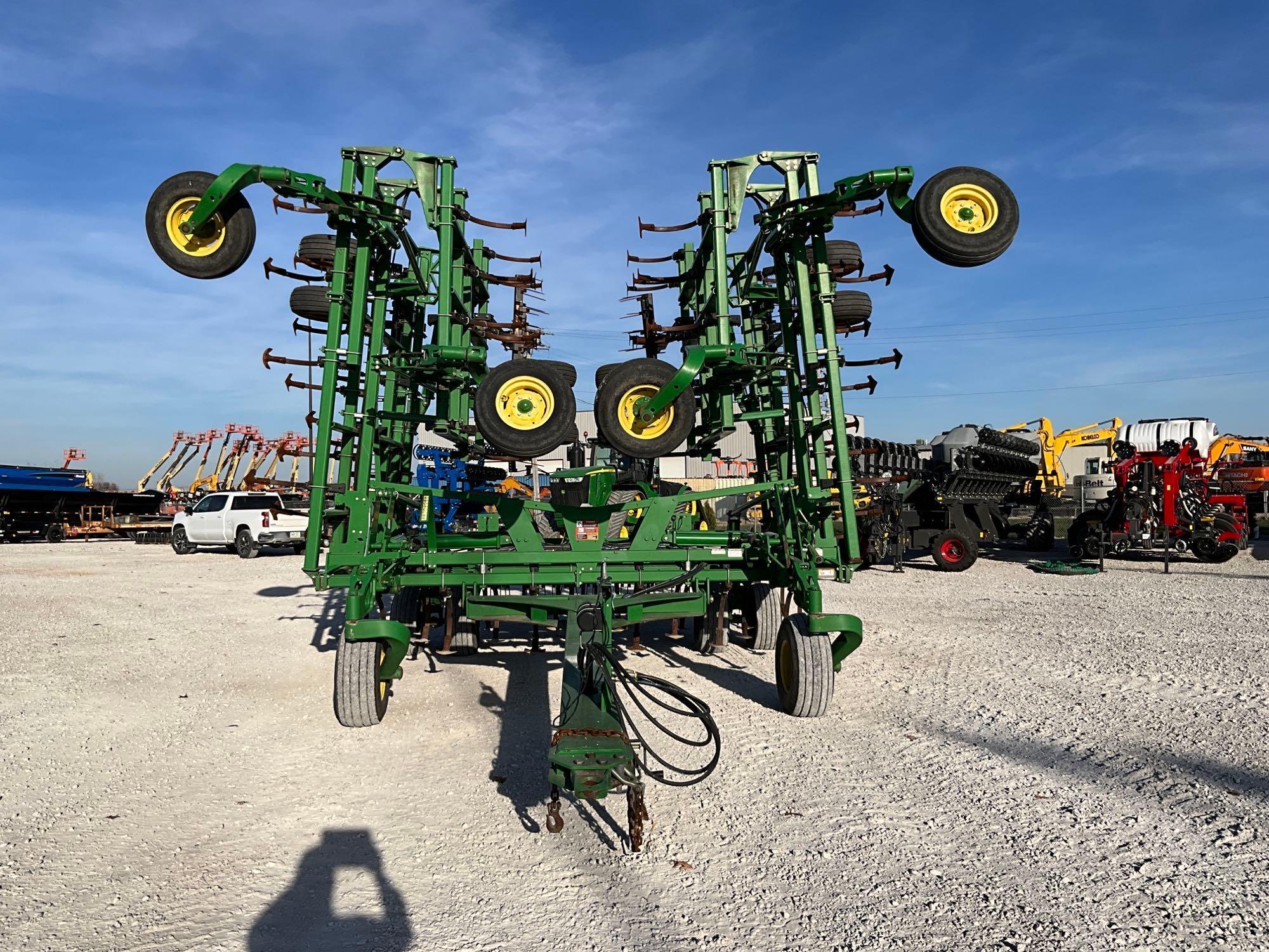 John Deere 2210-54 Field Cultivator