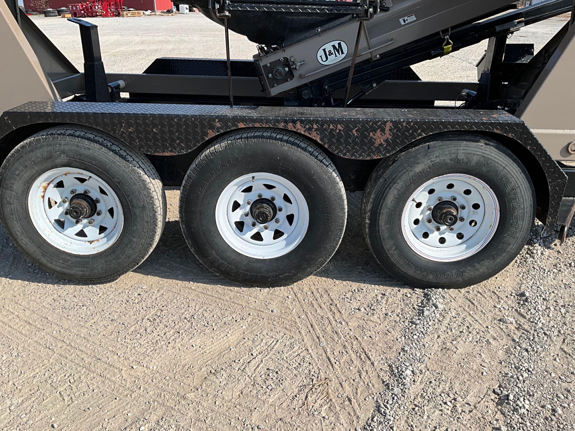 2011 J&M 375ST Seed Tender