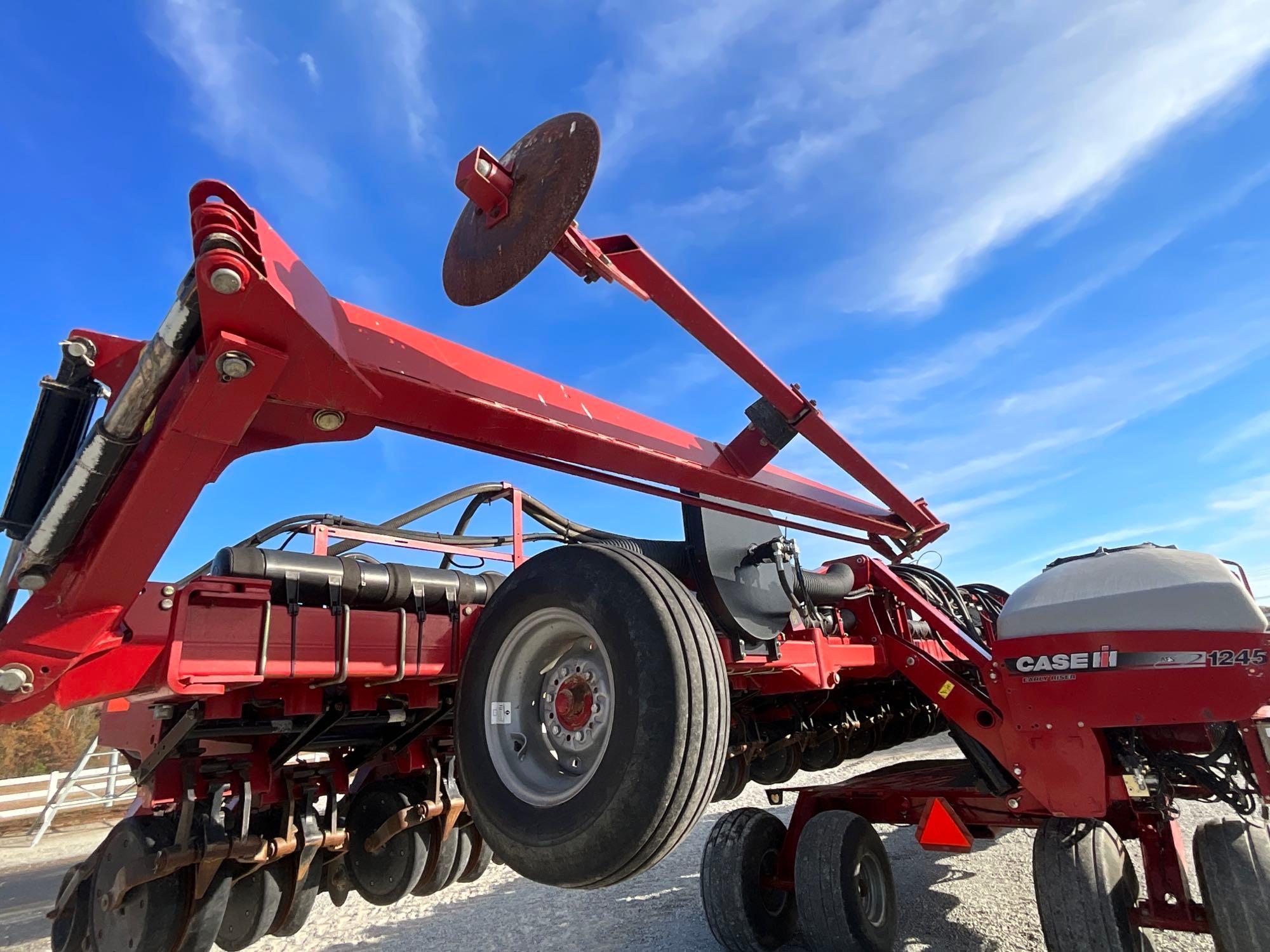 2013 Case IH Early Riser 1245 16/31 Row Bulk Fill Planter