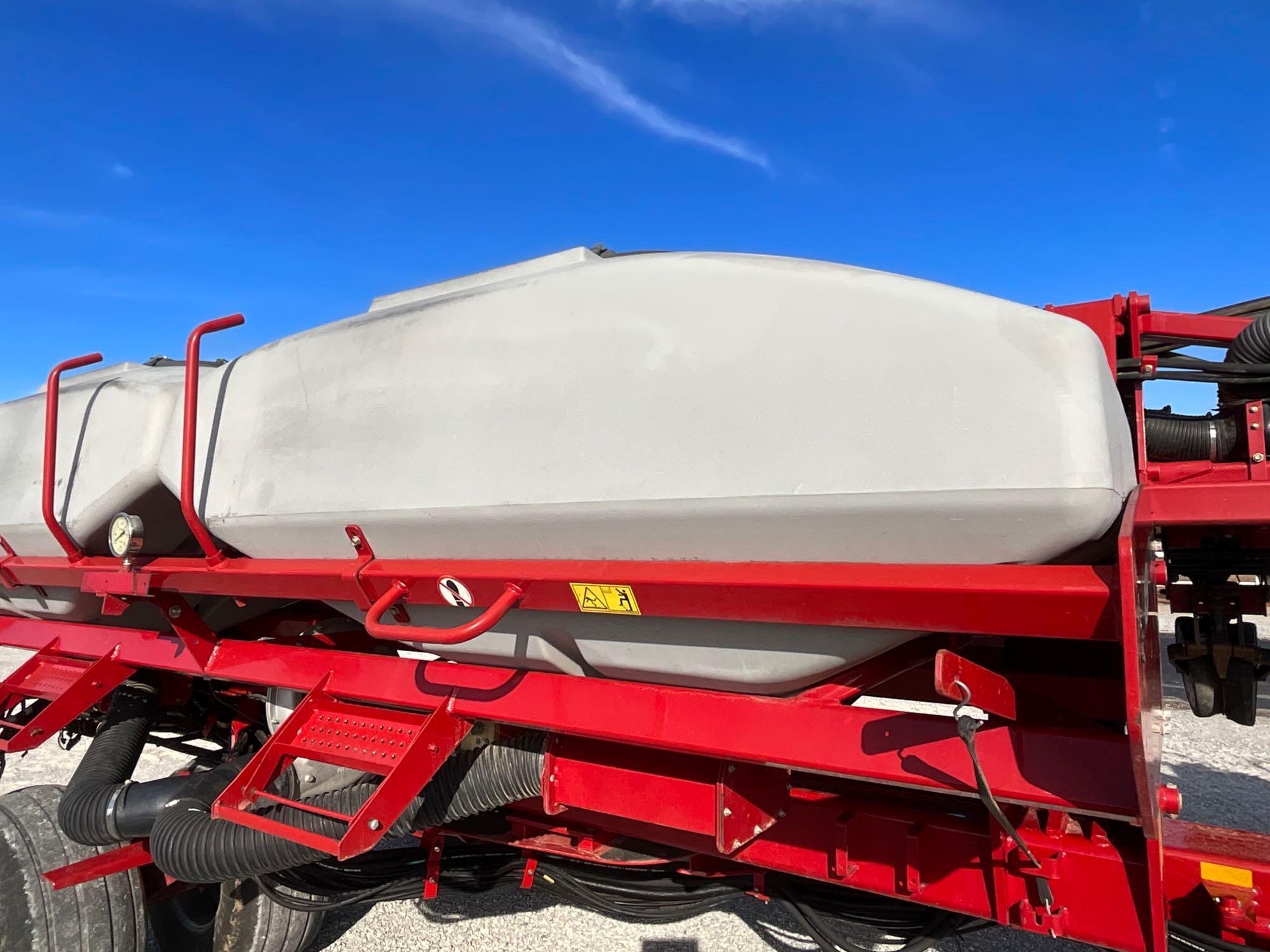 2013 Case IH Early Riser 1245 16/31 Row Bulk Fill Planter