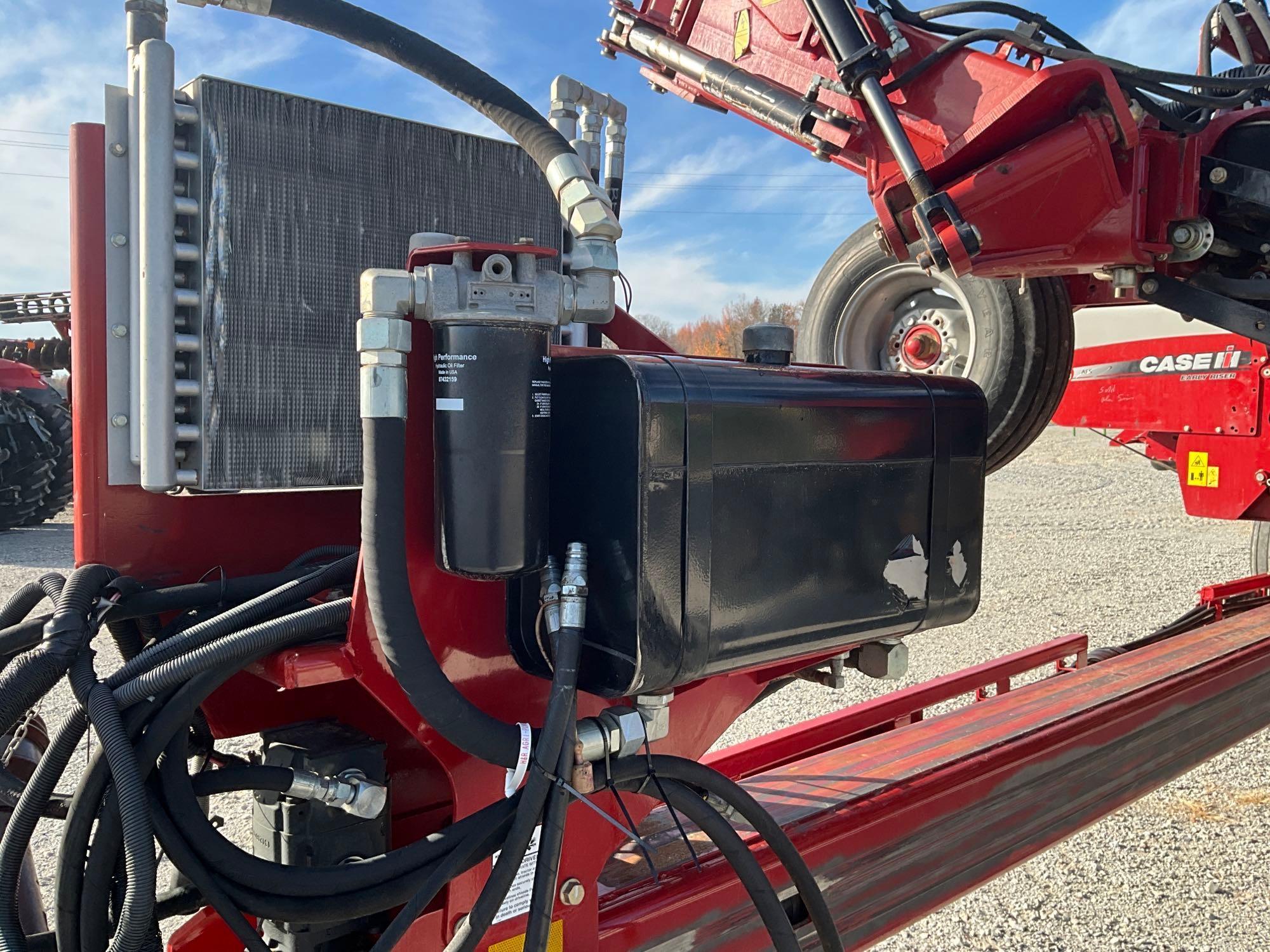 2013 Case IH Early Riser 1245 16/31 Row Bulk Fill Planter
