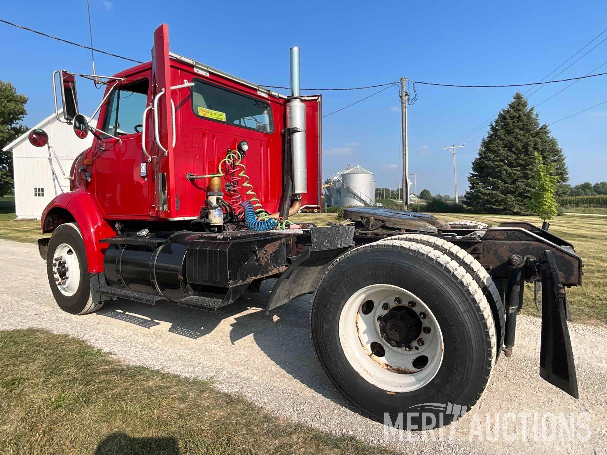 1998 IH 8100 Day cab semi