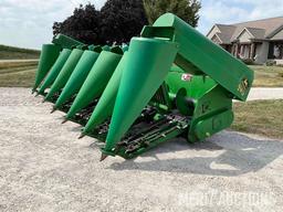 John Deere 693 6 row 30in. corn head