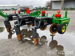 2023 John Deere 2100 Ripper