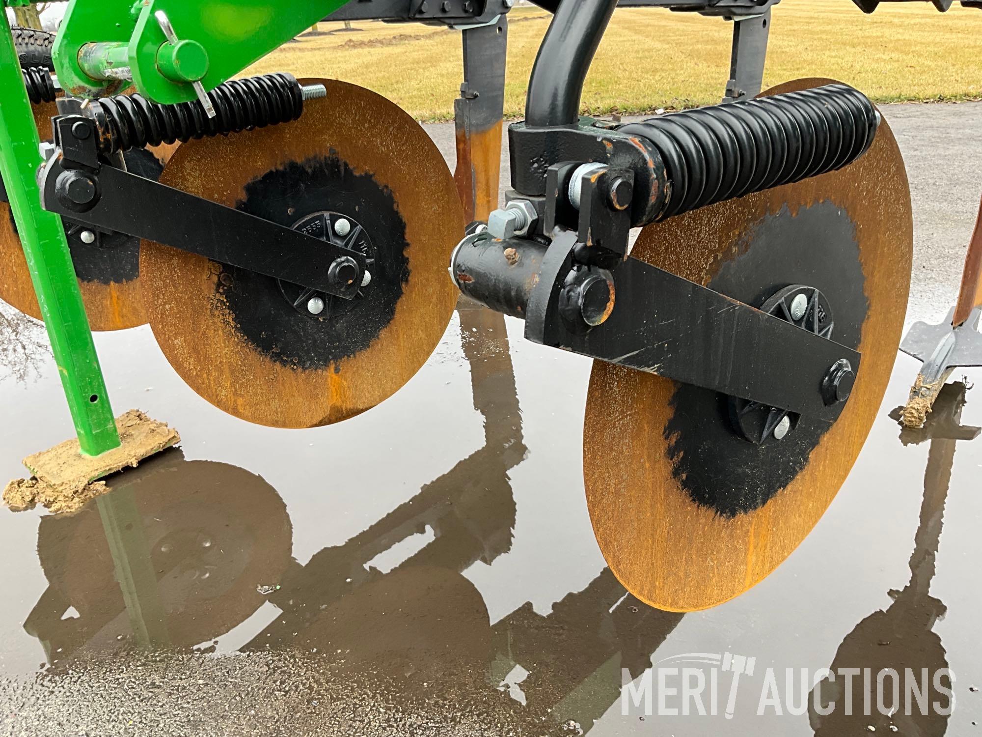 2023 John Deere 2100 Ripper