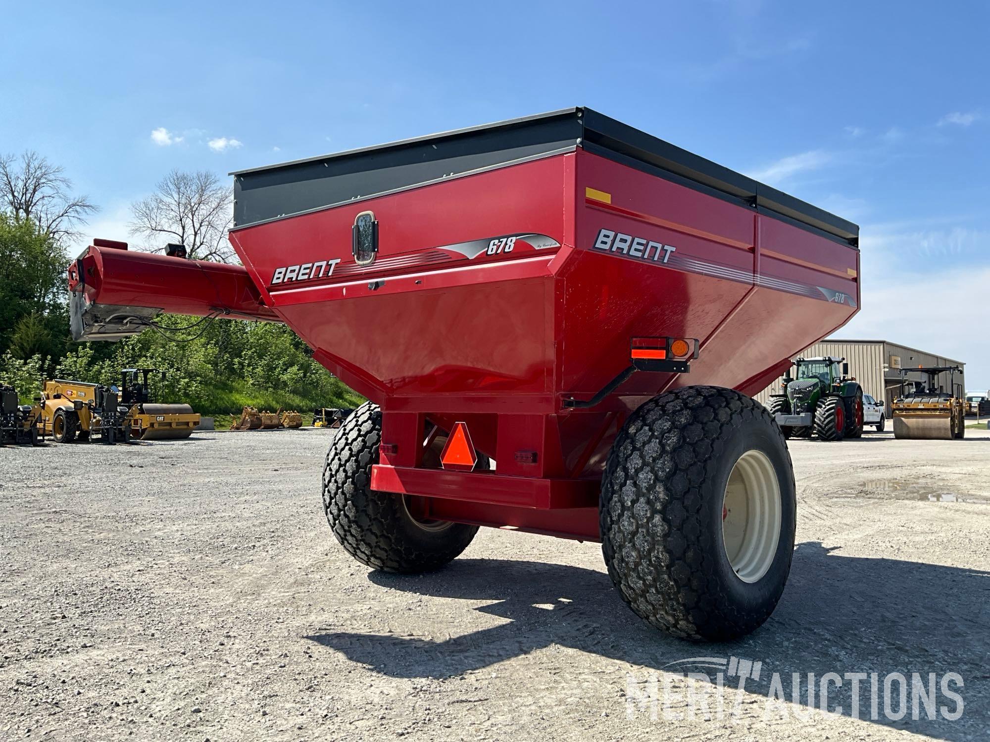 2010 Brent 678 Grain Cart