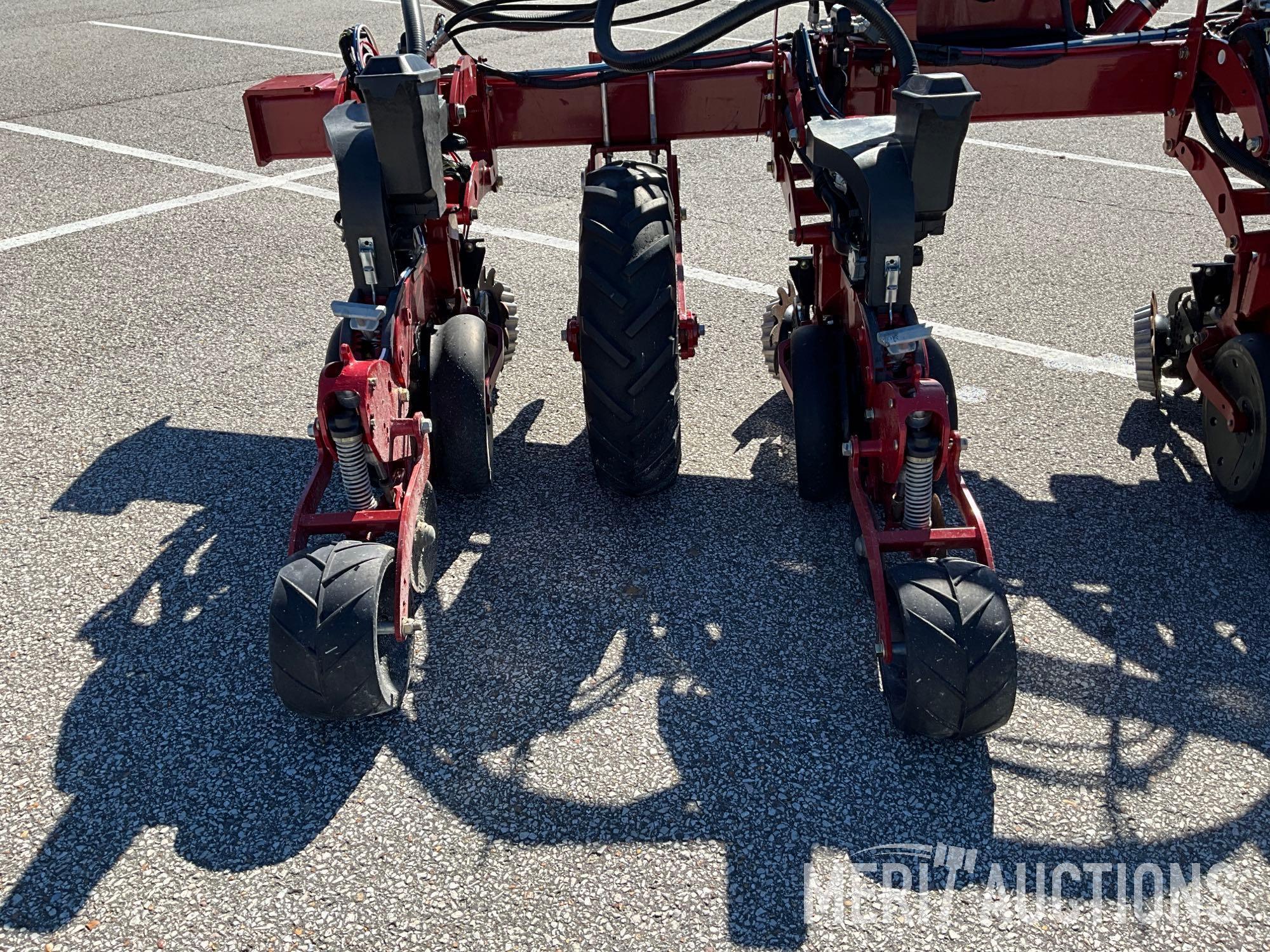 2020 Case IH Early Riser 2130 Bulk Fill Stack Fold Planter