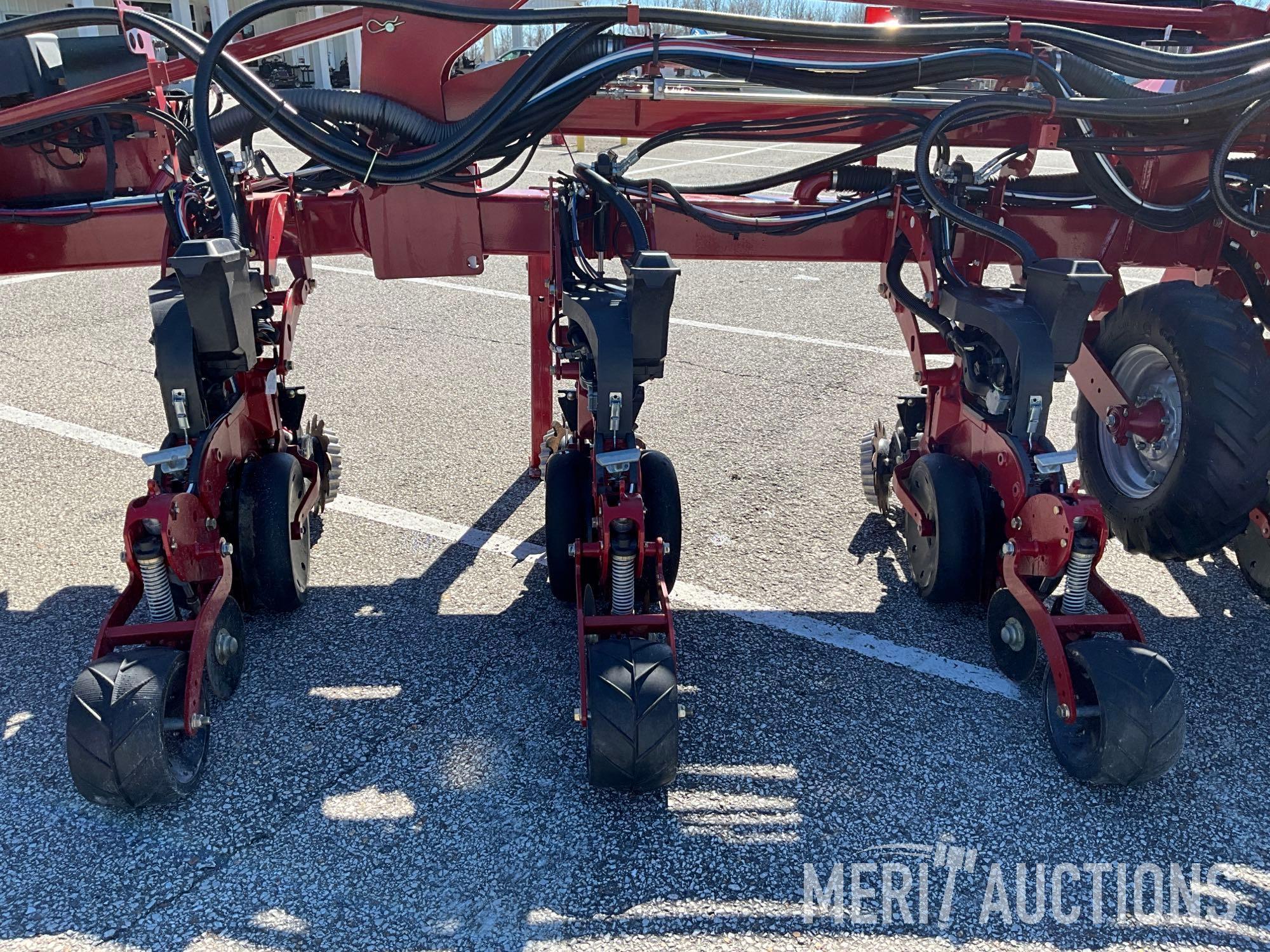 2020 Case IH Early Riser 2130 Bulk Fill Stack Fold Planter