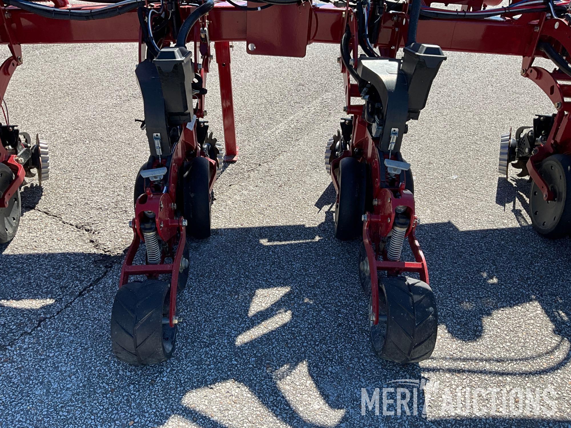 2020 Case IH Early Riser 2130 Bulk Fill Stack Fold Planter