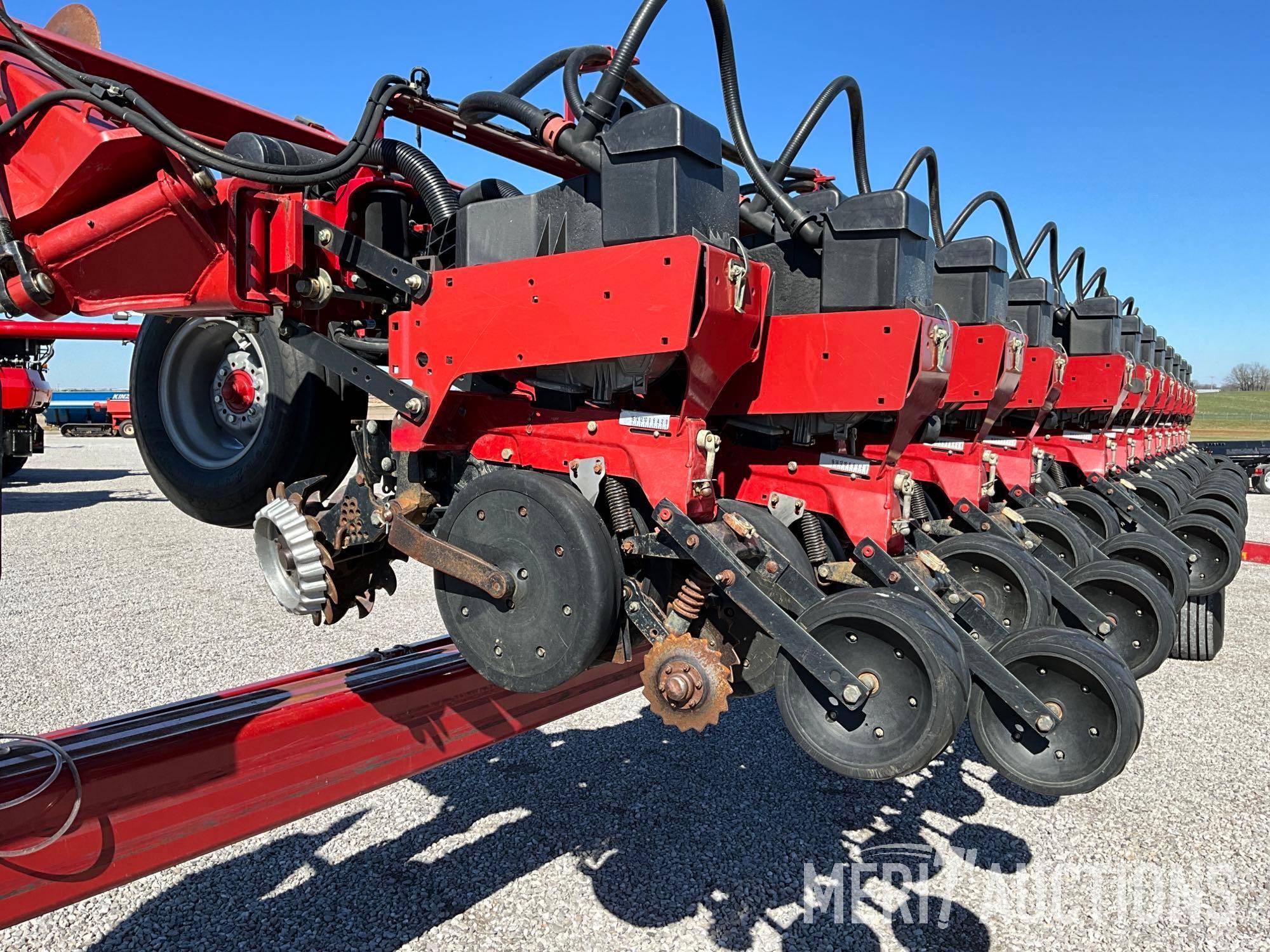 2014 Case IH Early Riser 1245 16/31 Row Bulk Fill Planter?15?/30?Row Spacing