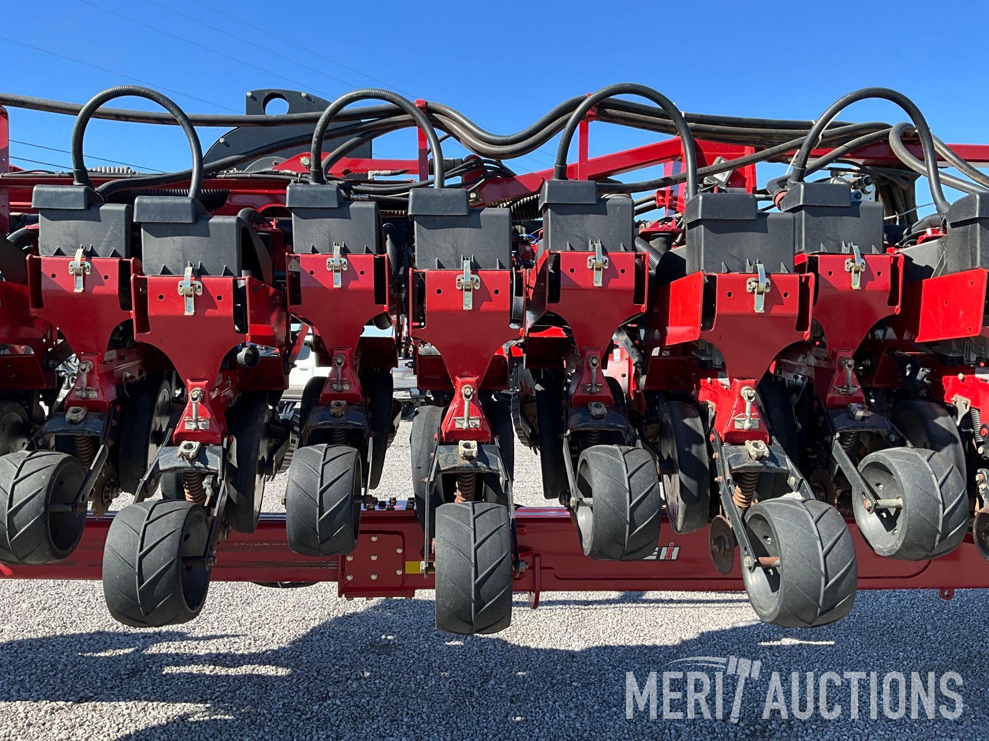 2014 Case IH Early Riser 1245 16/31 Row Bulk Fill Planter?15?/30?Row Spacing