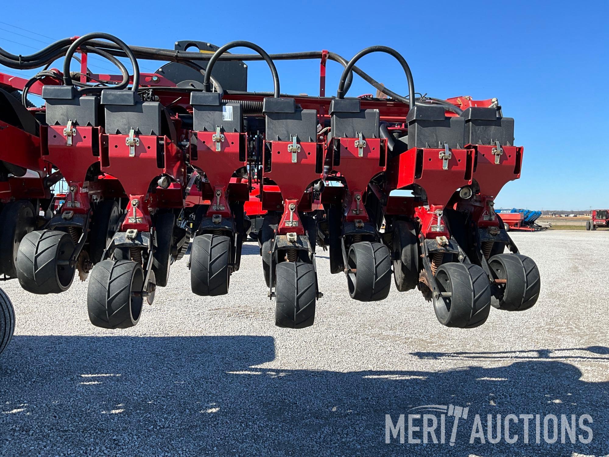 2014 Case IH Early Riser 1245 16/31 Row Bulk Fill Planter?15?/30?Row Spacing