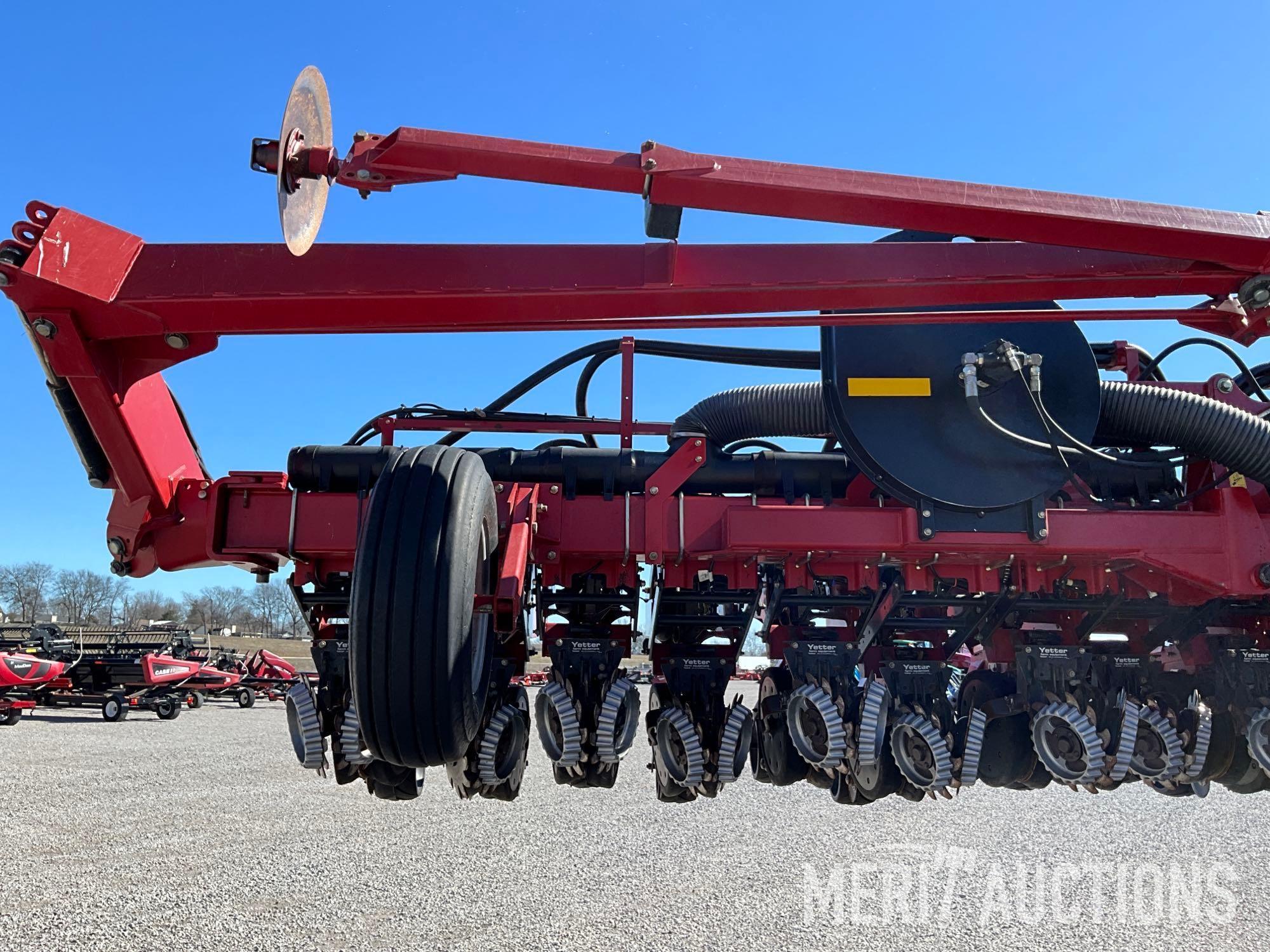 2014 Case IH Early Riser 1245 16/31 Row Bulk Fill Planter?15?/30?Row Spacing