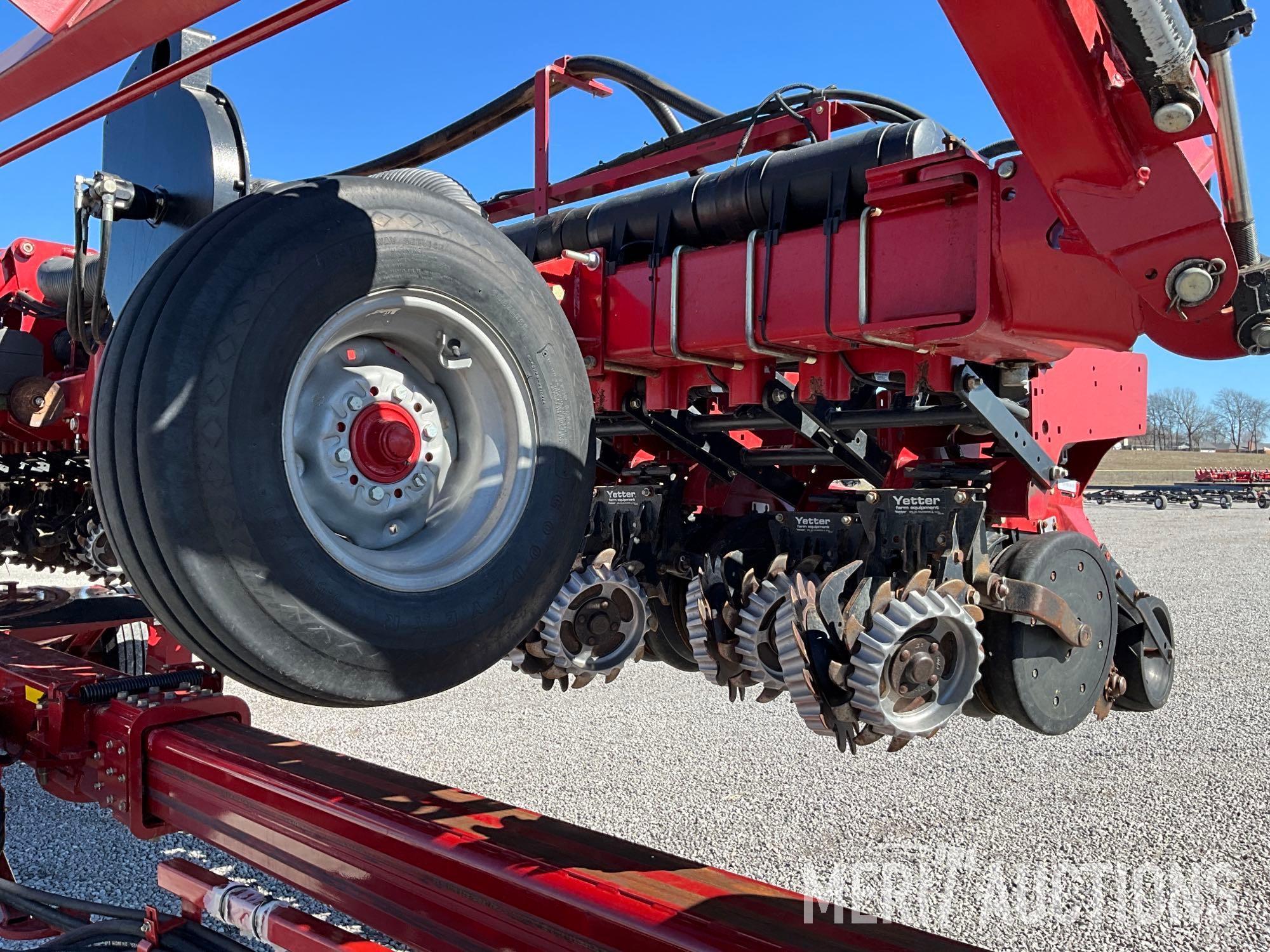 2014 Case IH Early Riser 1245 16/31 Row Bulk Fill Planter?15?/30?Row Spacing