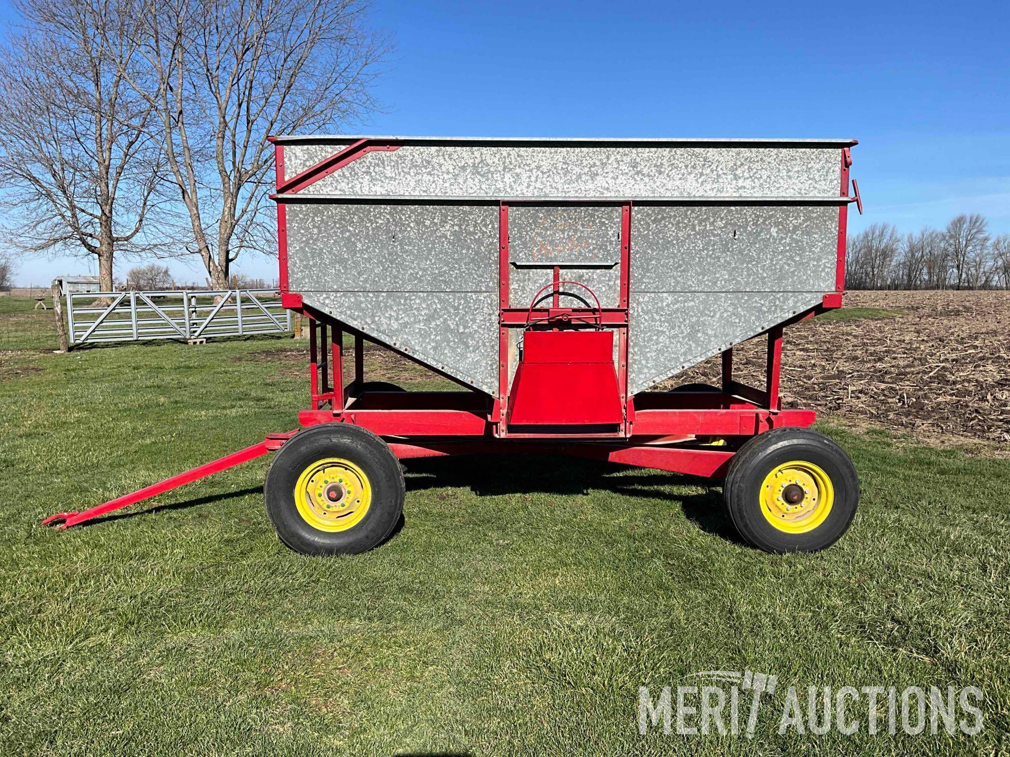 Heider 175bu. gravity wagon & gear