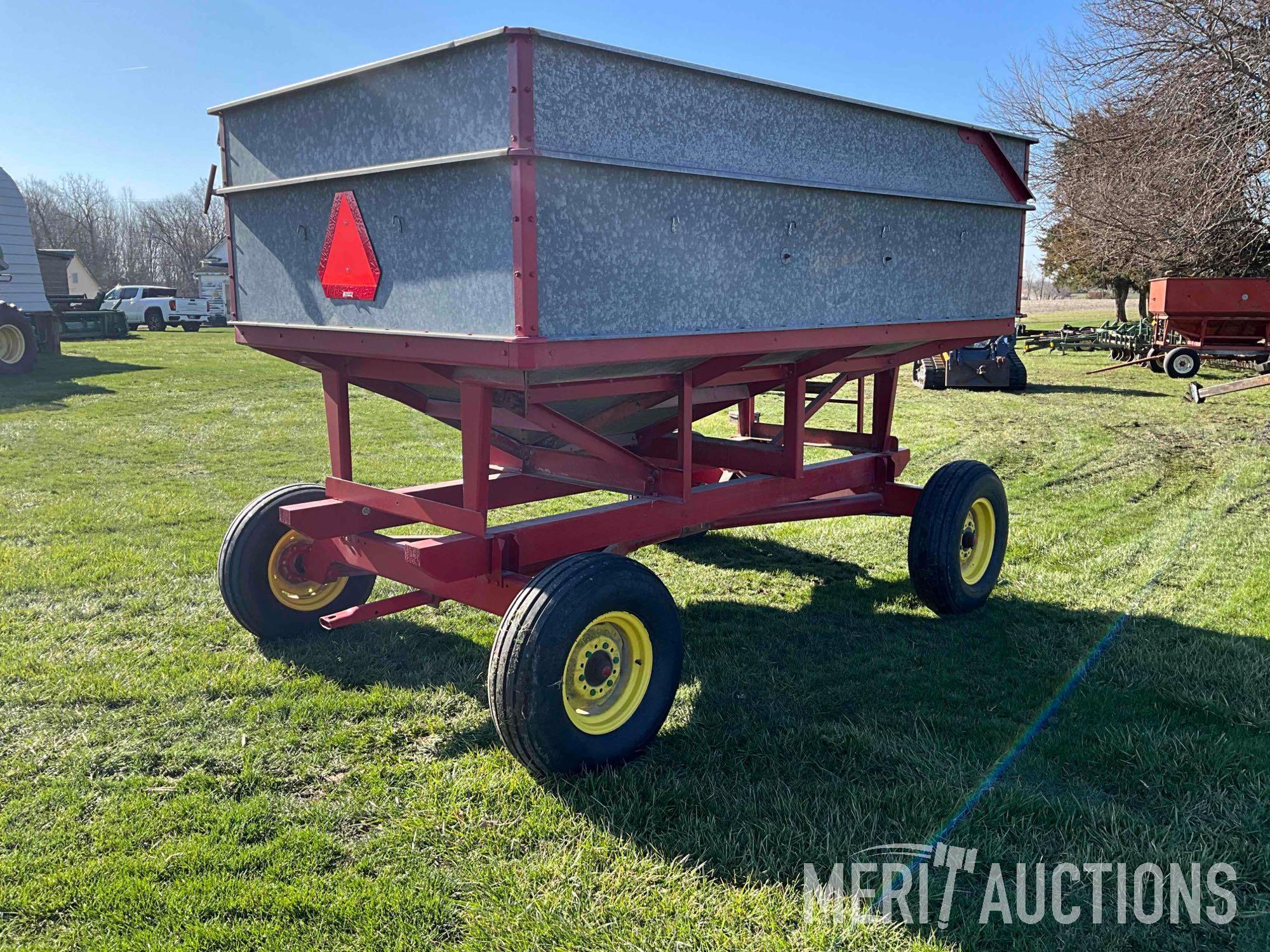 Heider 175bu. gravity wagon & gear