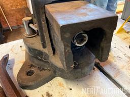 5in. bench vise