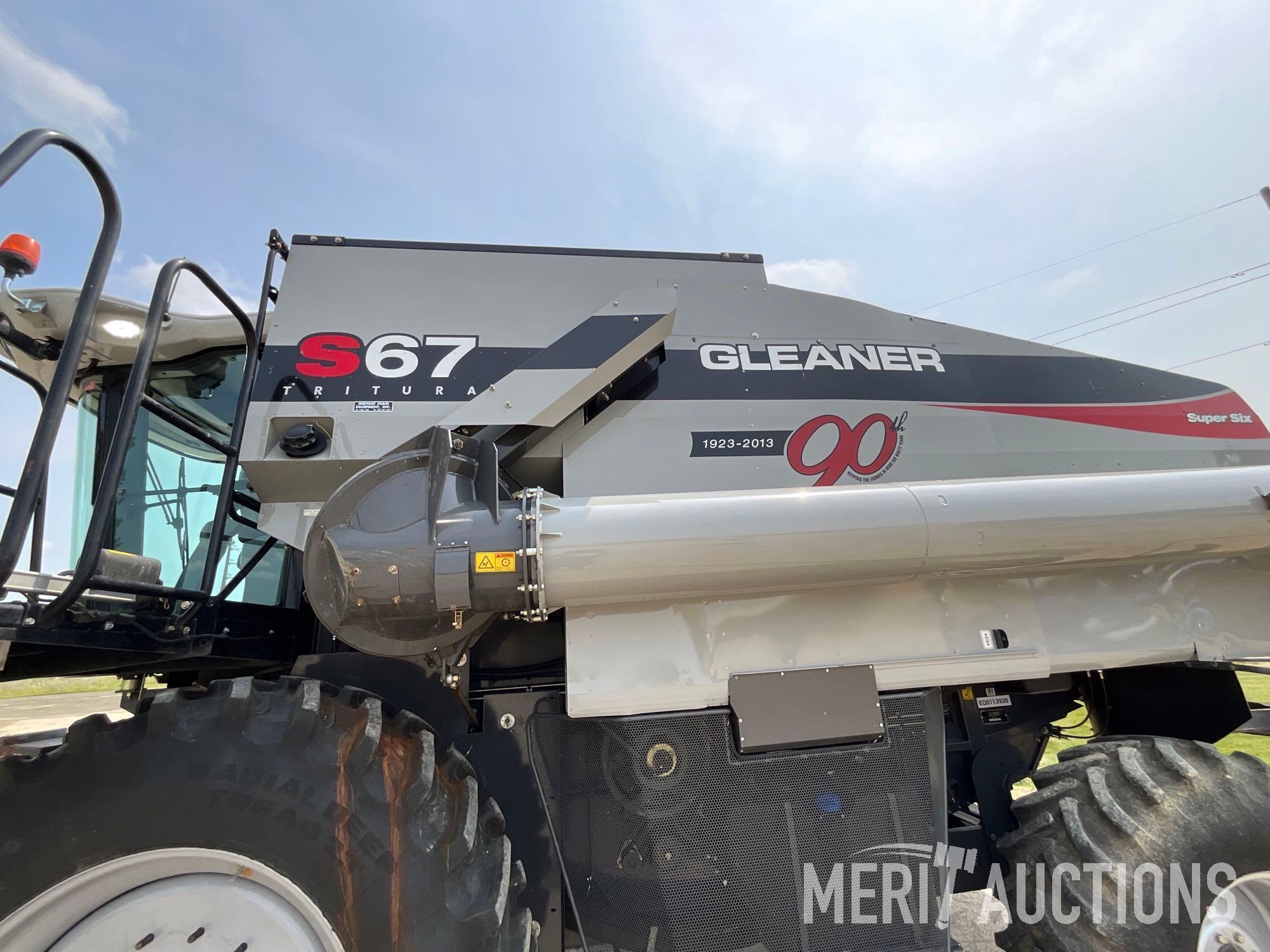2013 Gleaner S67 Combine