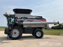 2013 Gleaner S67 Combine