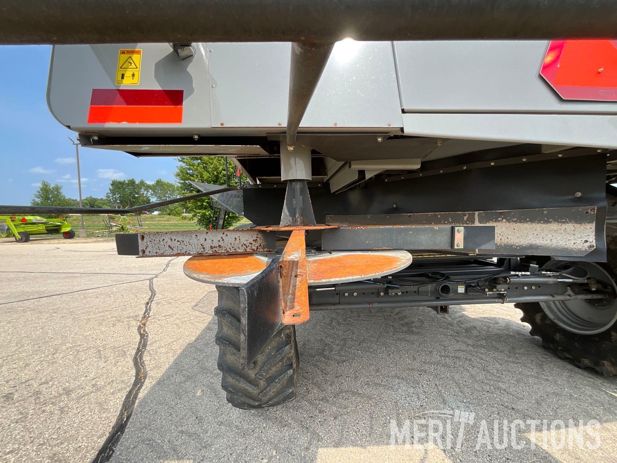 2013 Gleaner S67 Combine