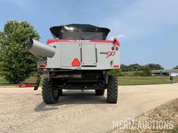2013 Gleaner S67 Combine