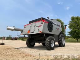 2013 Gleaner S67 Combine