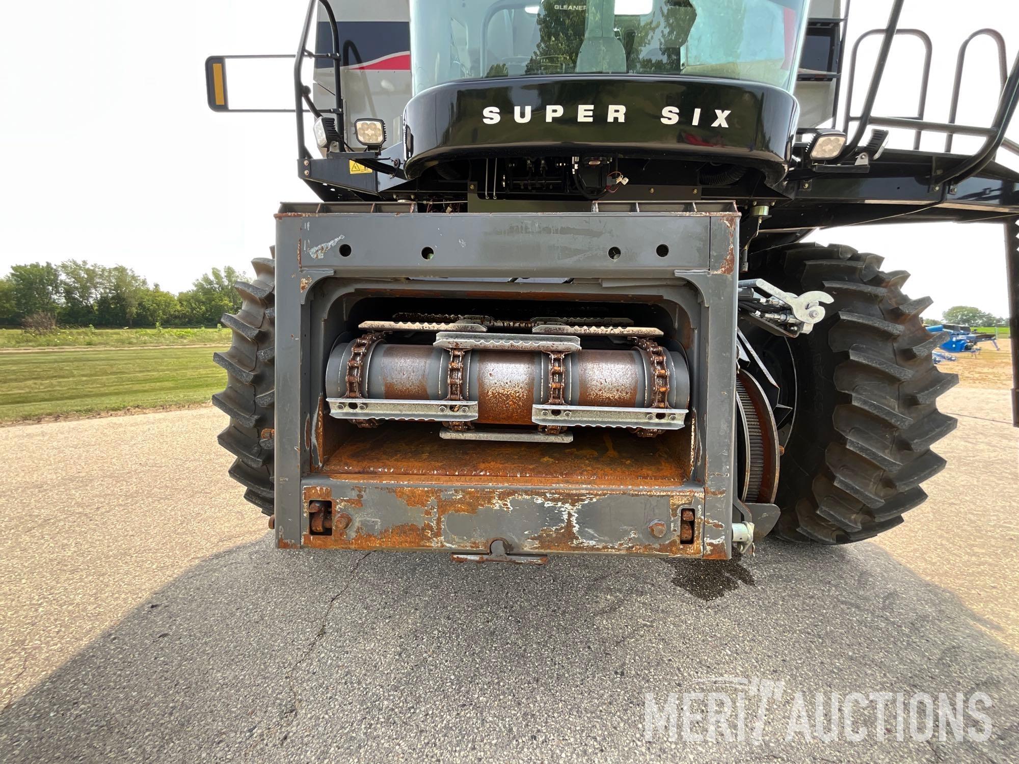2013 Gleaner S67 Combine