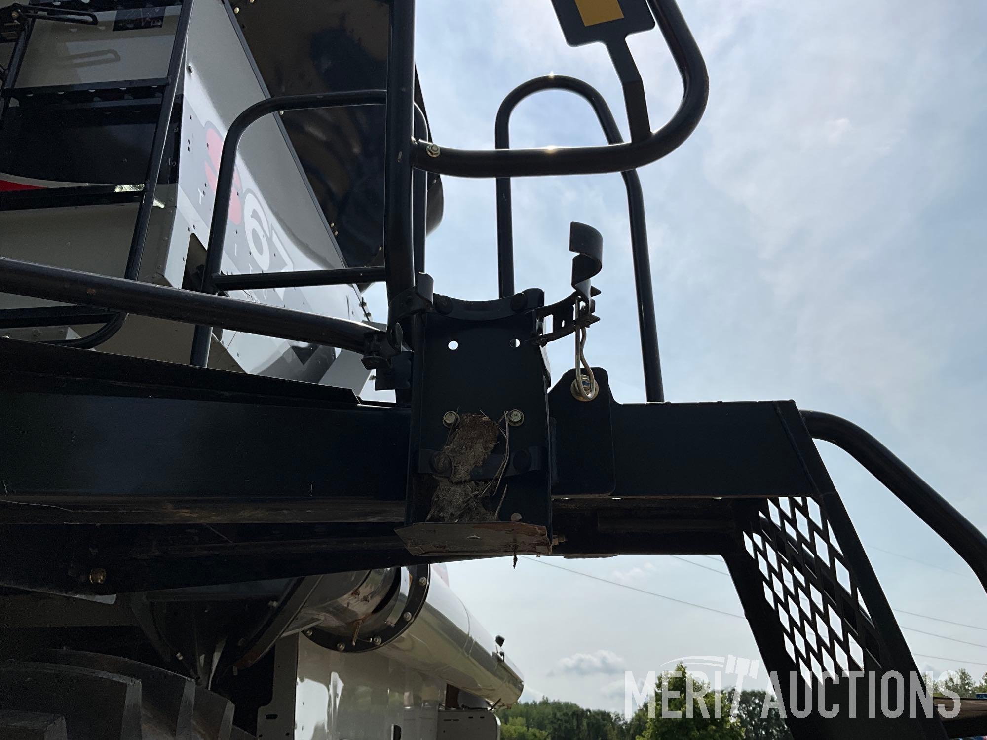 2013 Gleaner S67 Combine