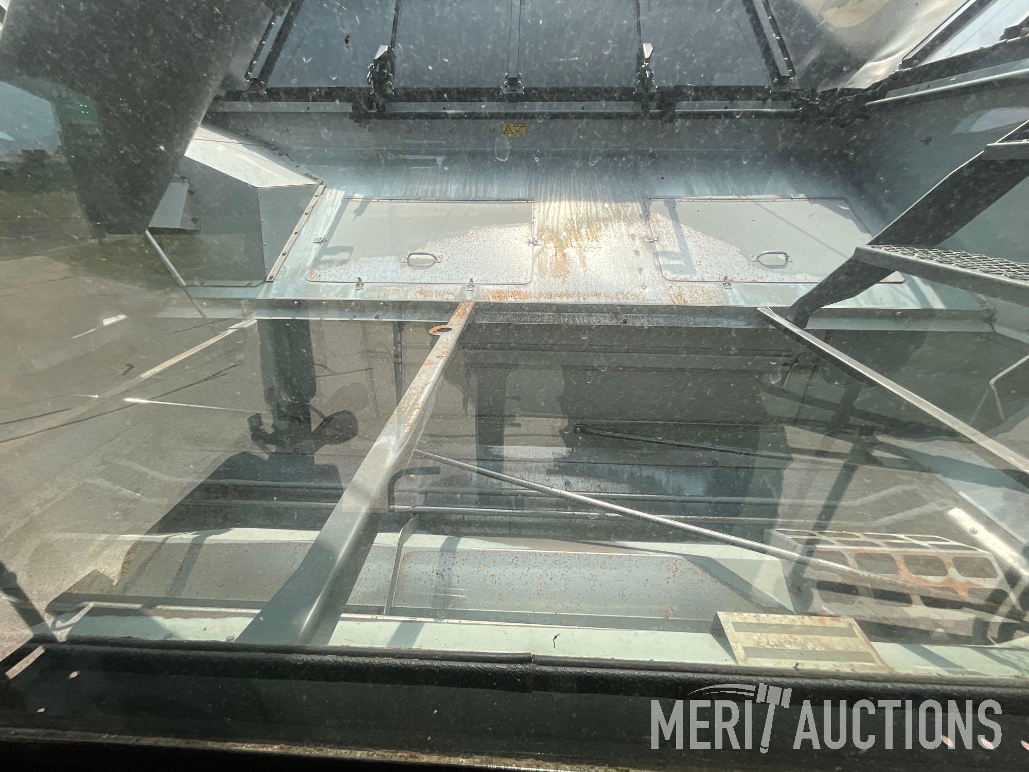 2013 Gleaner S67 Combine