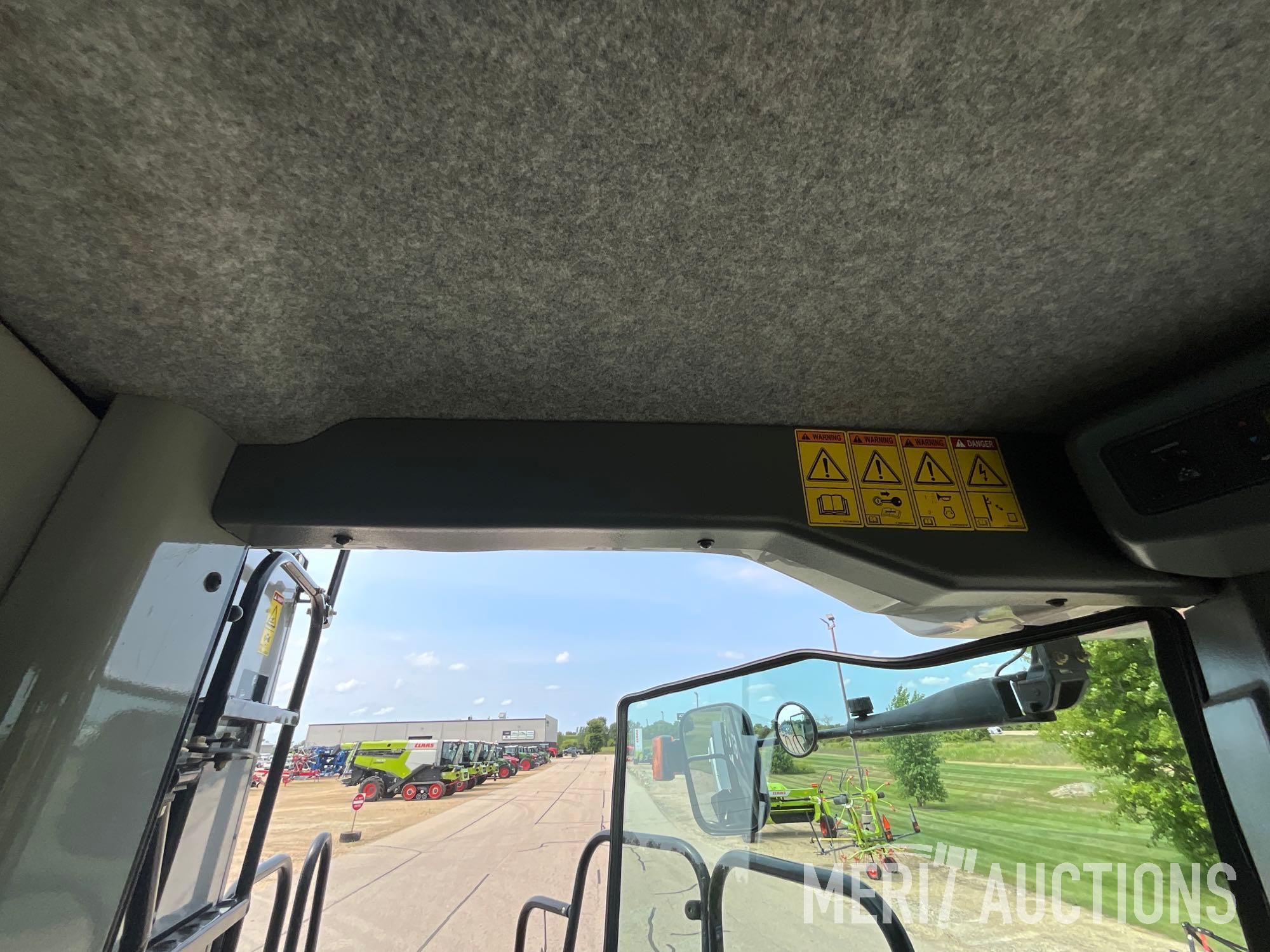 2013 Gleaner S67 Combine