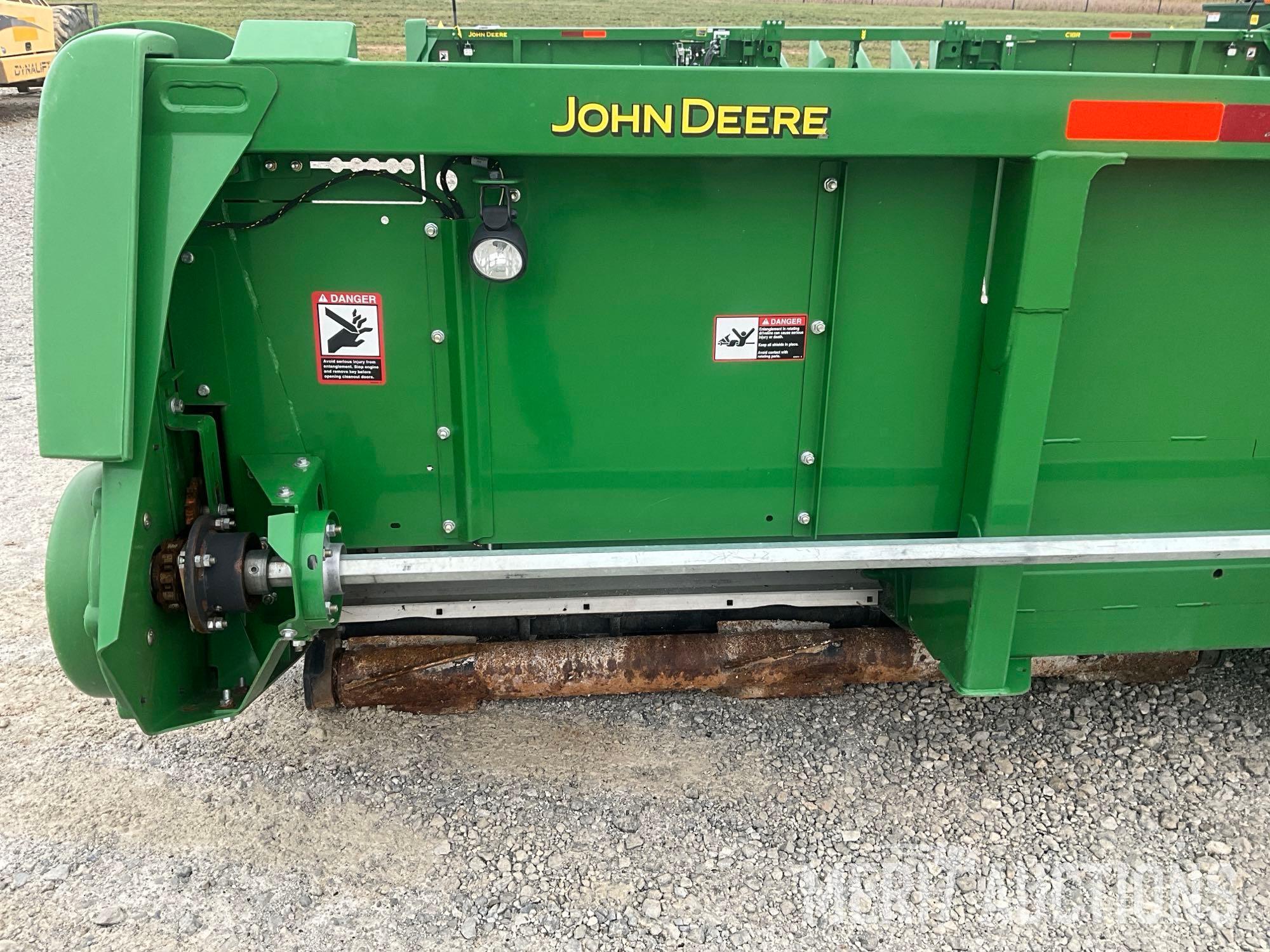 2016 John Deere 612F Corn Head