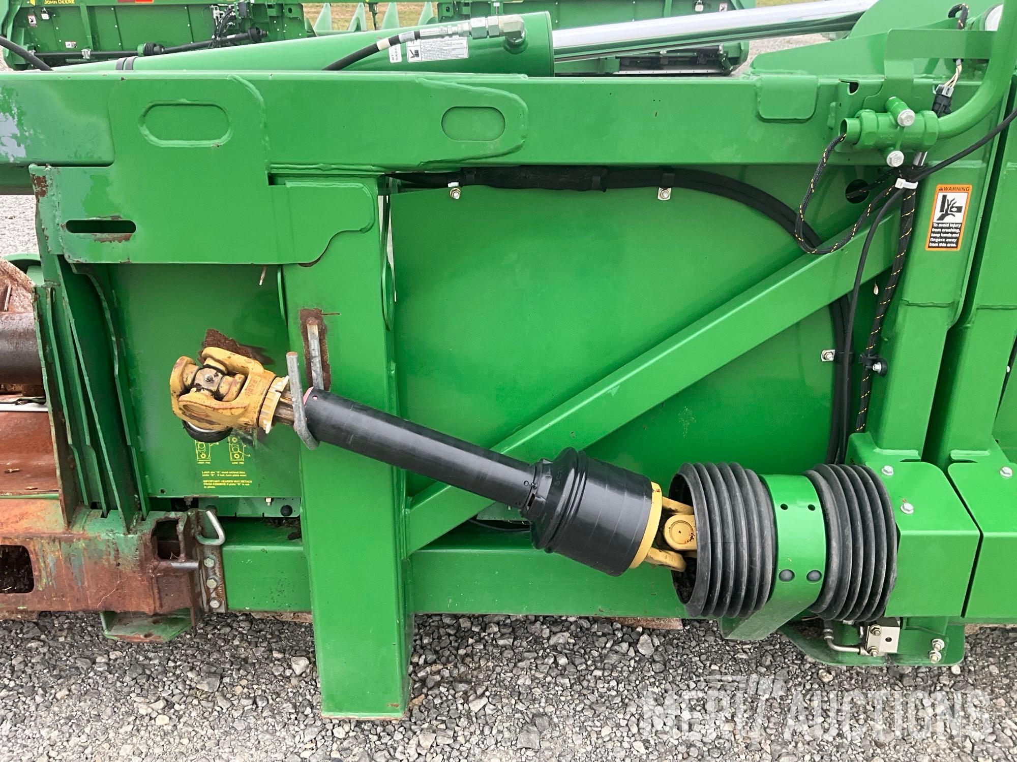2016 John Deere 612F Corn Head
