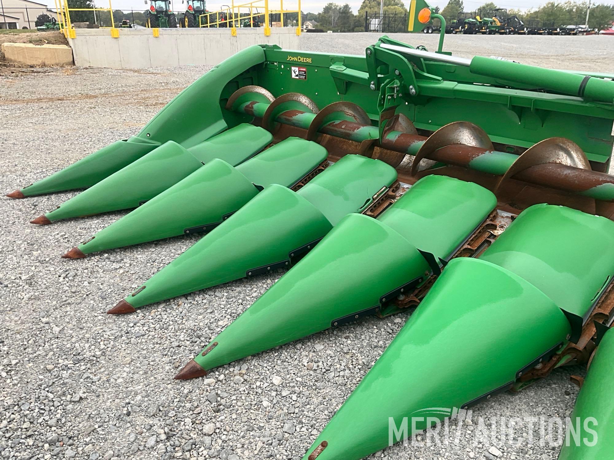 2016 John Deere 612F Corn Head