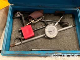 Snap on vacuum leak detector