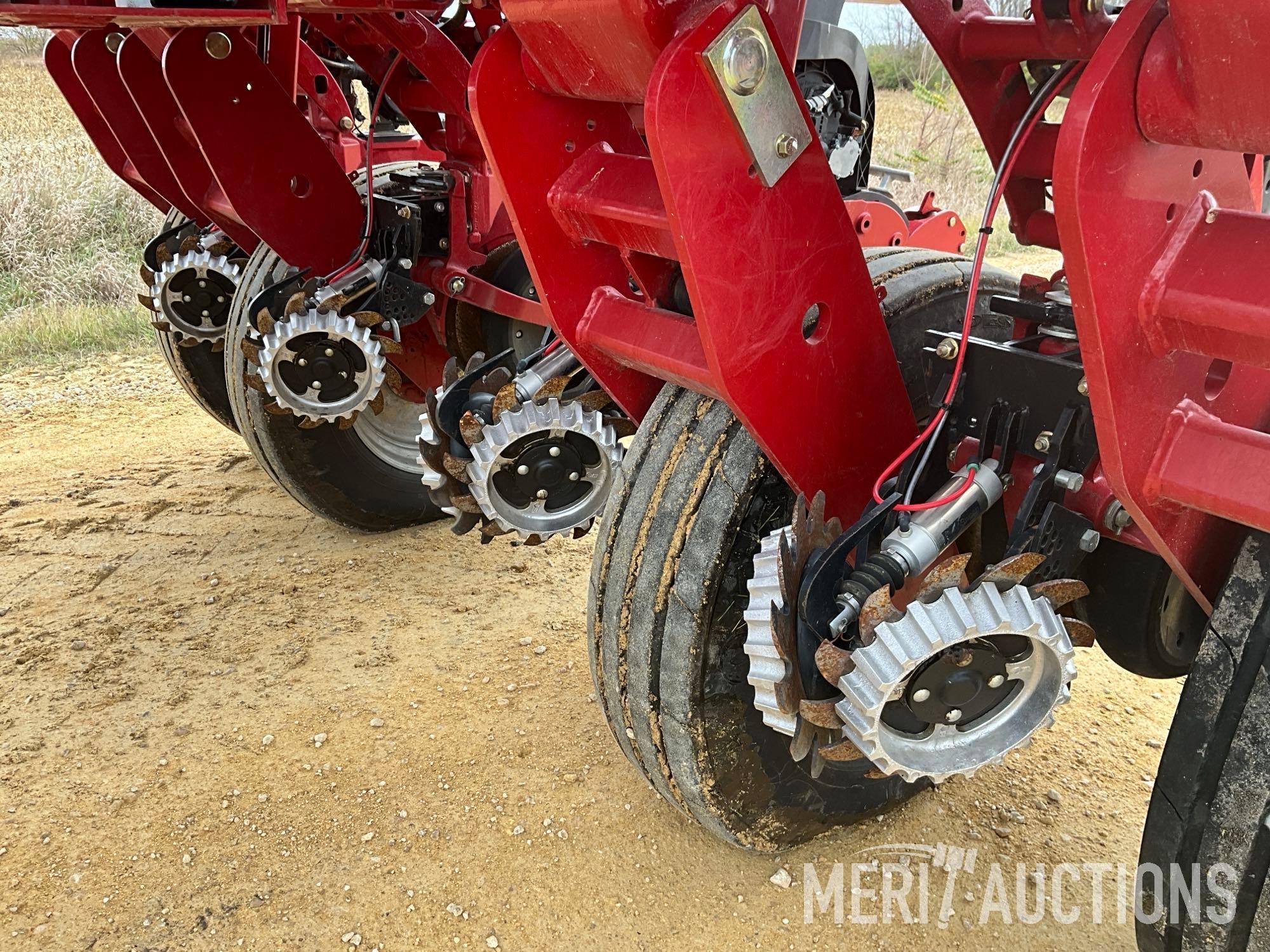 2019 Case-IH 2150 24 row bulk fill planter
