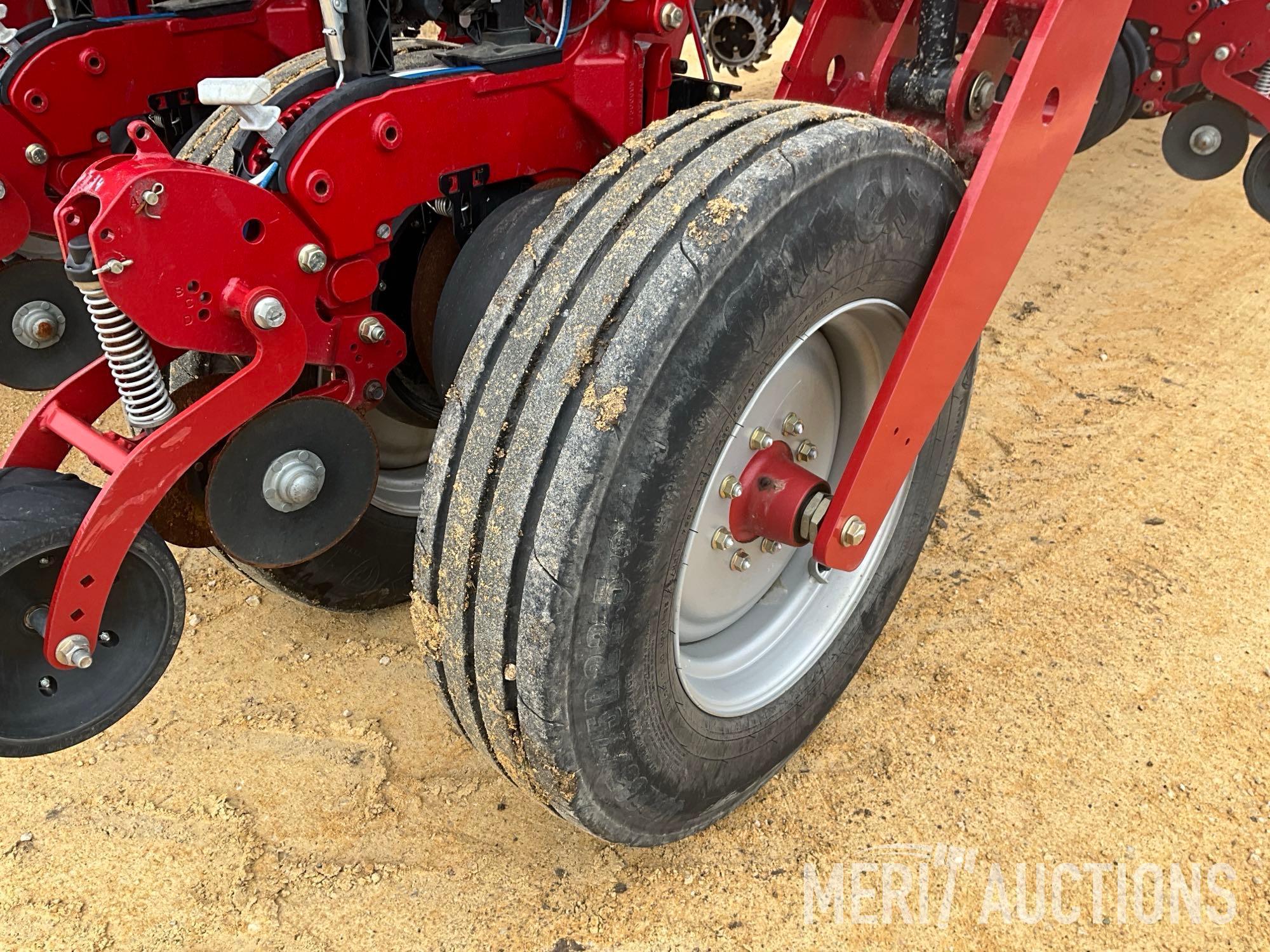 2019 Case-IH 2150 24 row bulk fill planter