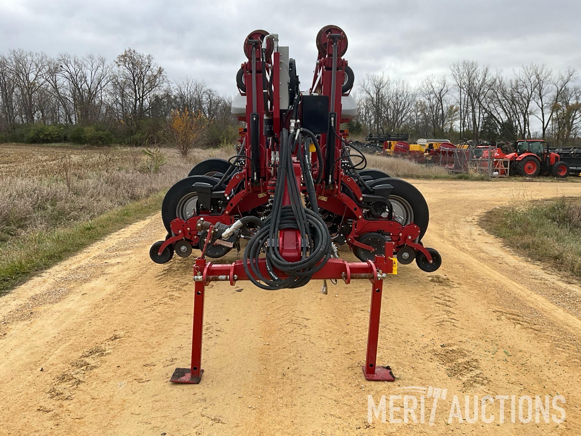 2019 Case-IH 2150 24 row bulk fill planter