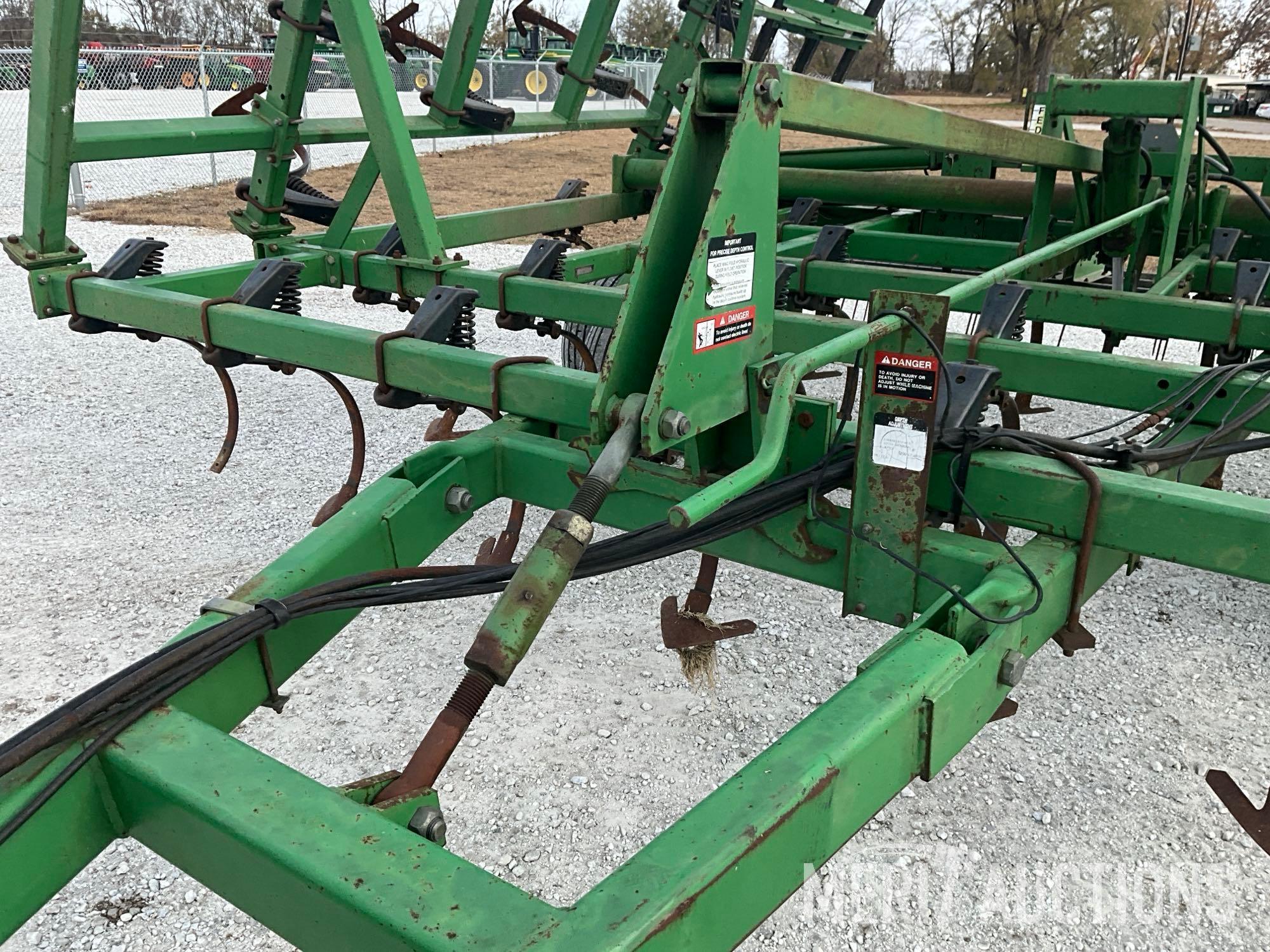 John Deere 980 36ft. Field Cultivator