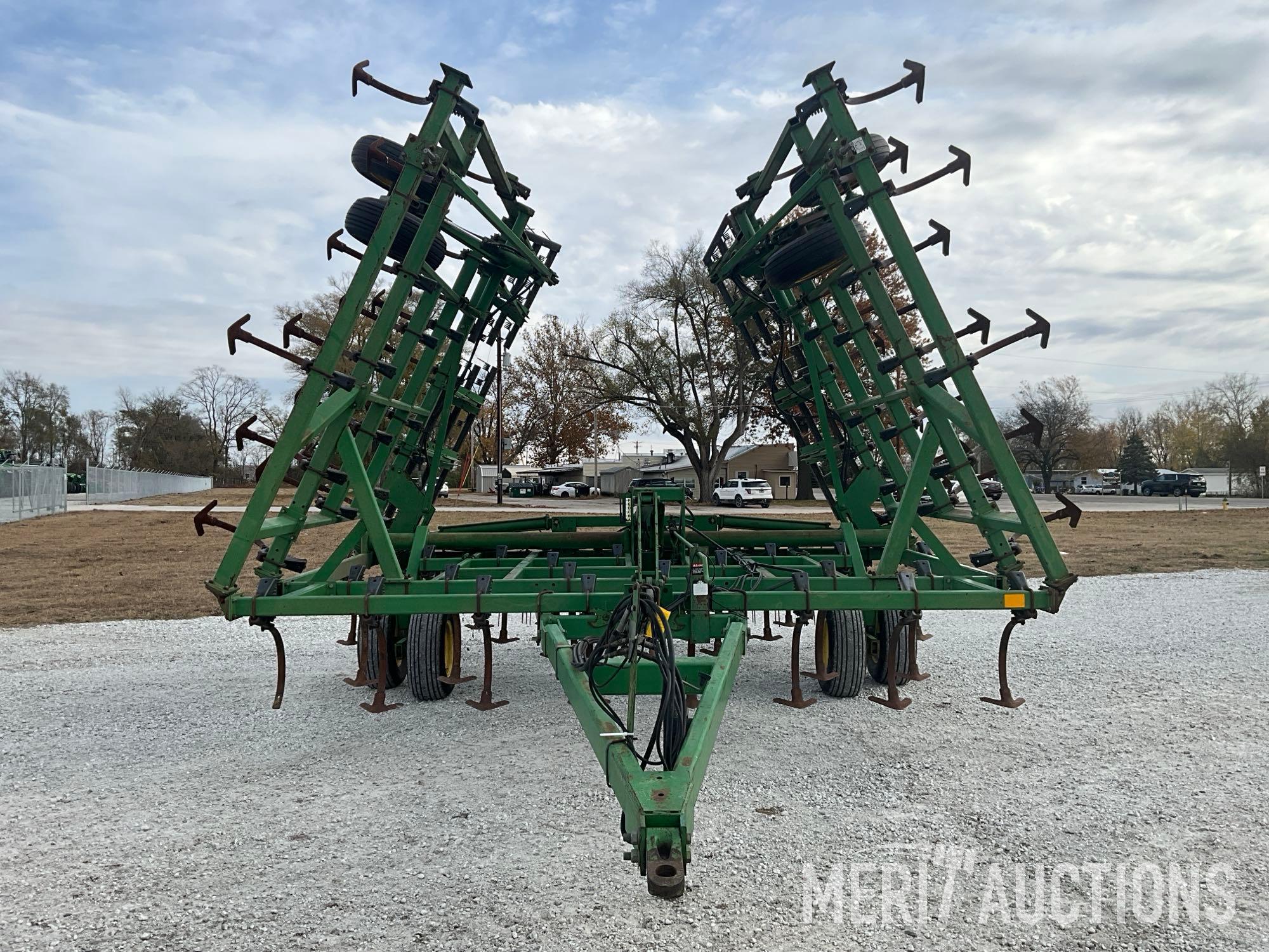 John Deere 980 36ft. Field Cultivator