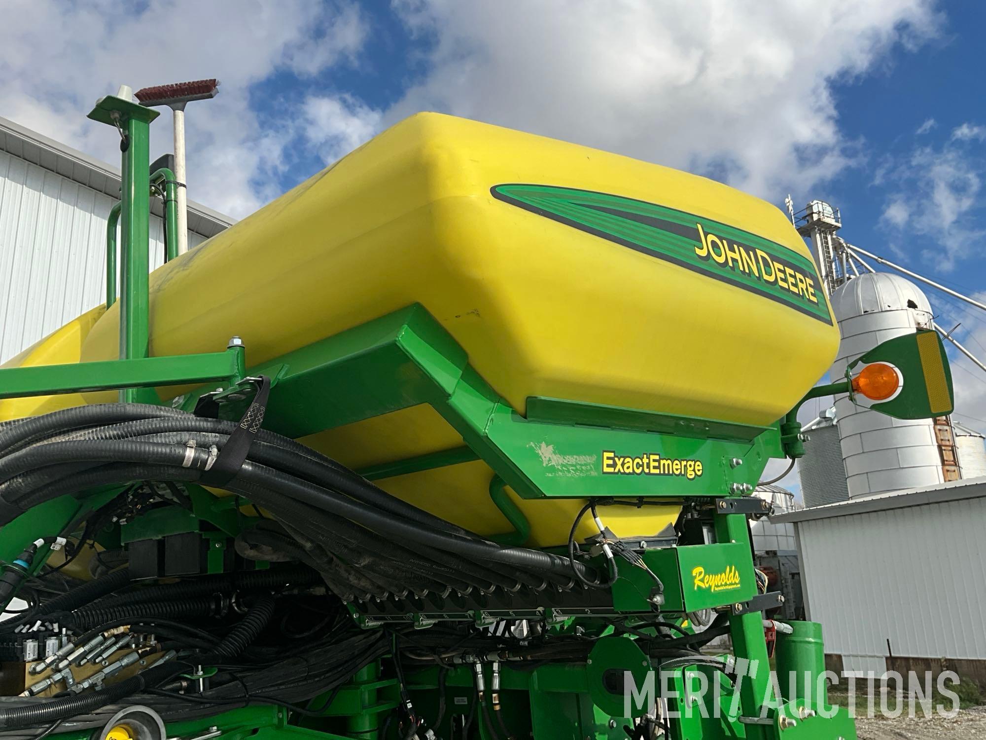 2015 John Deere 1775 ExactEmerge High Speed Planter CCS