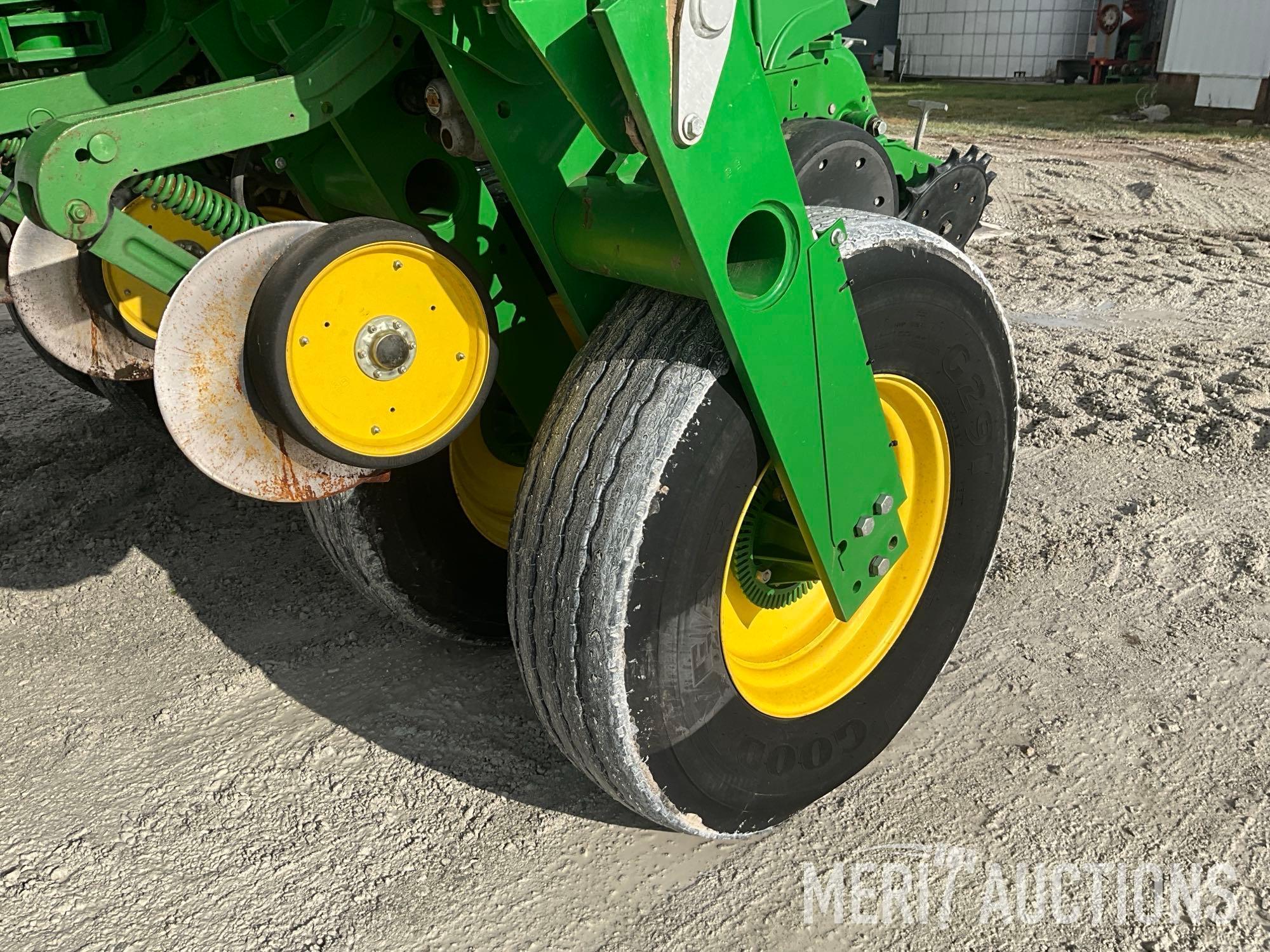 2015 John Deere 1775 ExactEmerge High Speed Planter CCS
