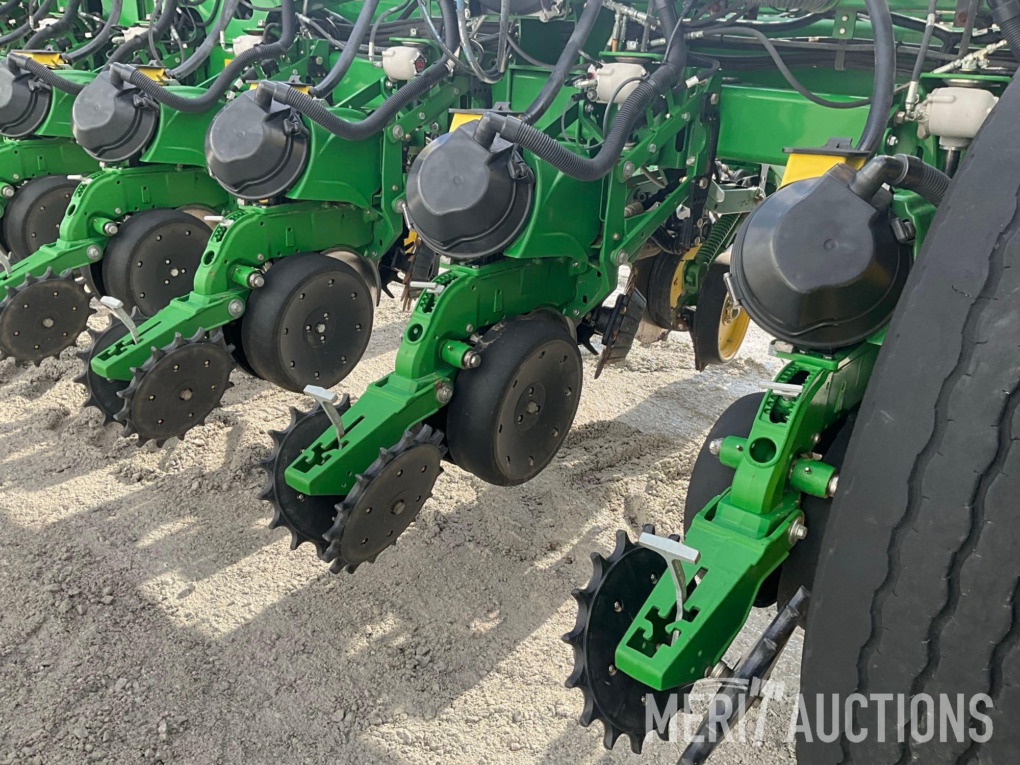 2015 John Deere 1775 ExactEmerge High Speed Planter CCS