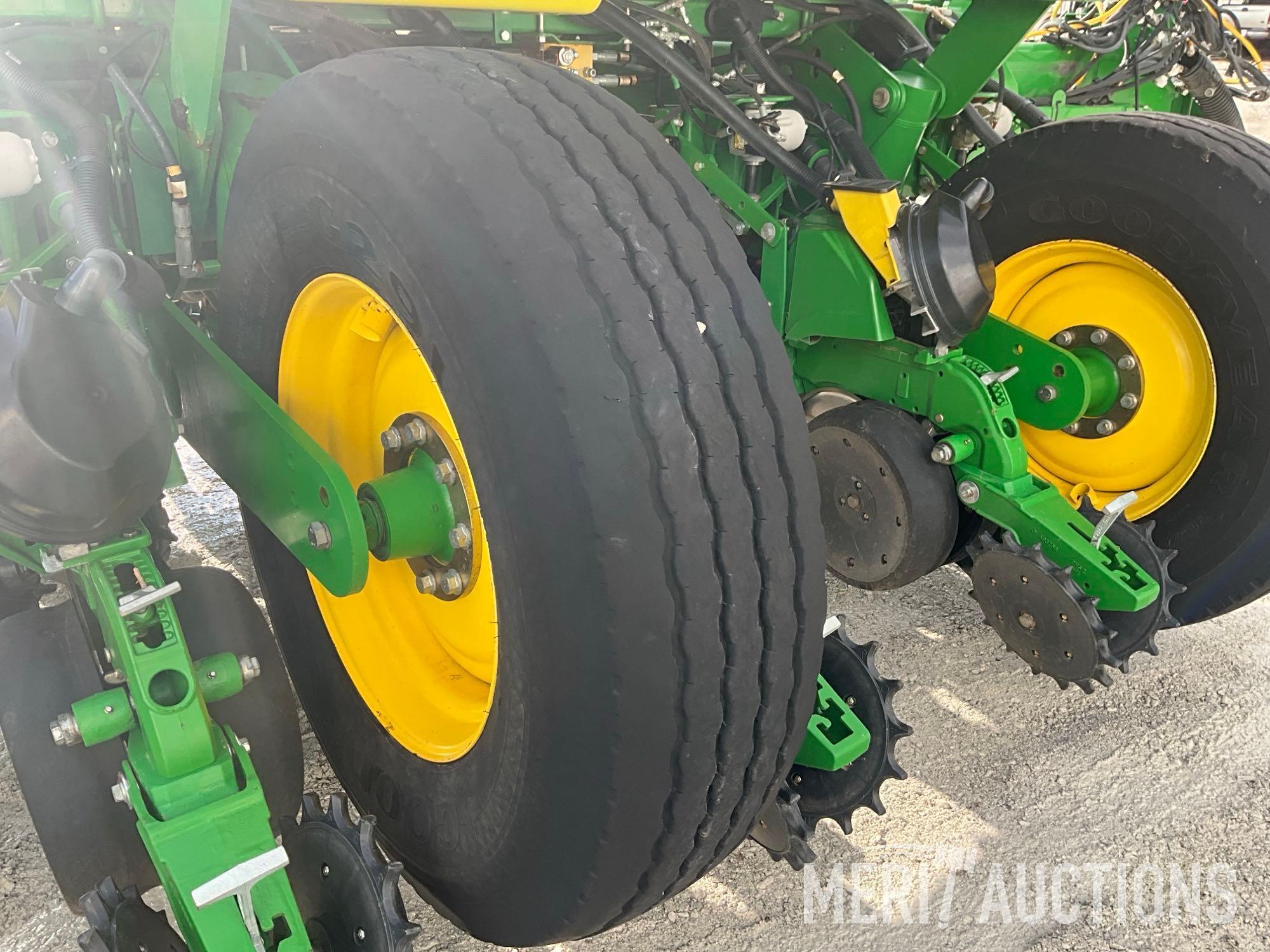 2015 John Deere 1775 ExactEmerge High Speed Planter CCS