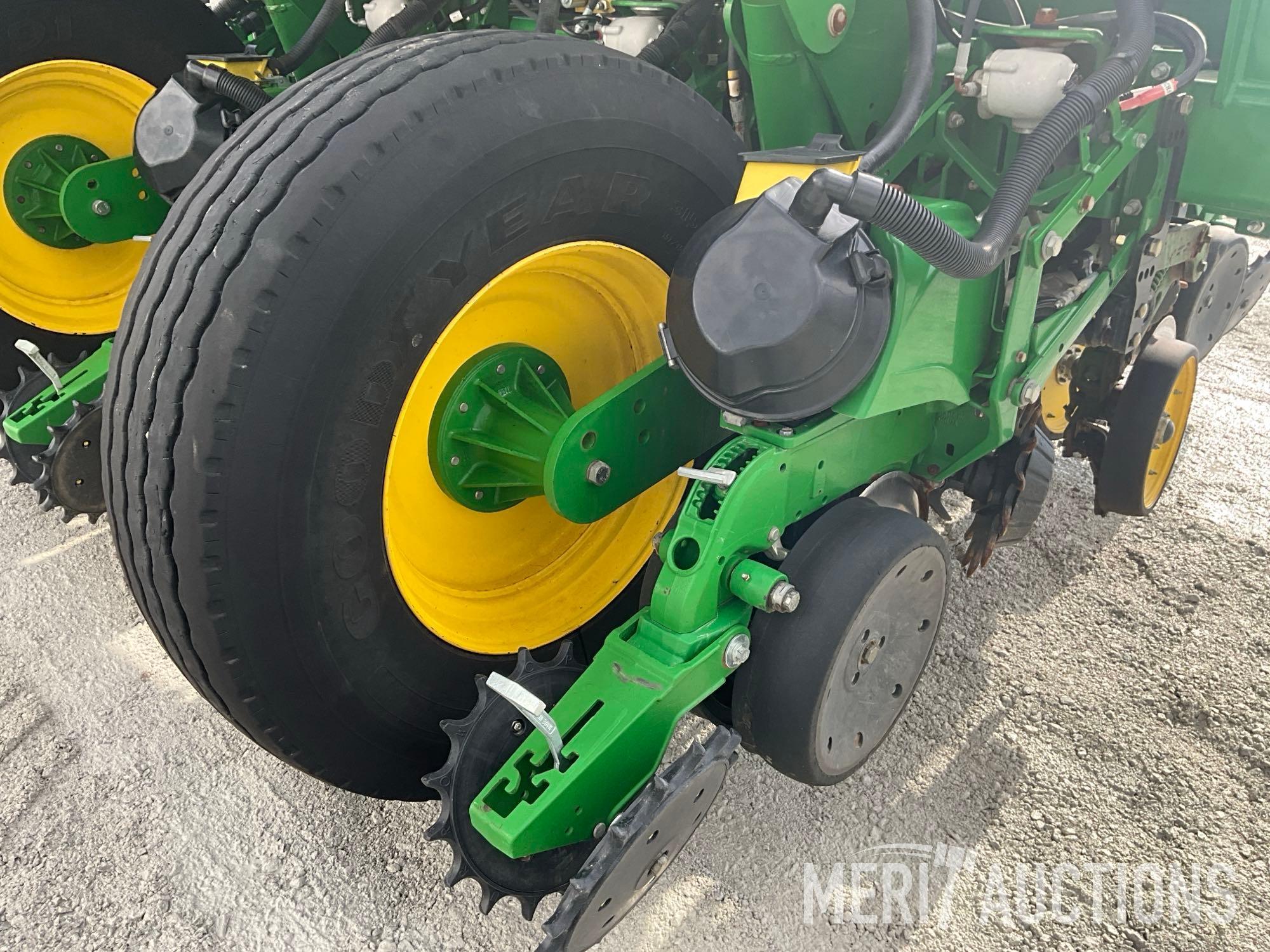2015 John Deere 1775 ExactEmerge High Speed Planter CCS